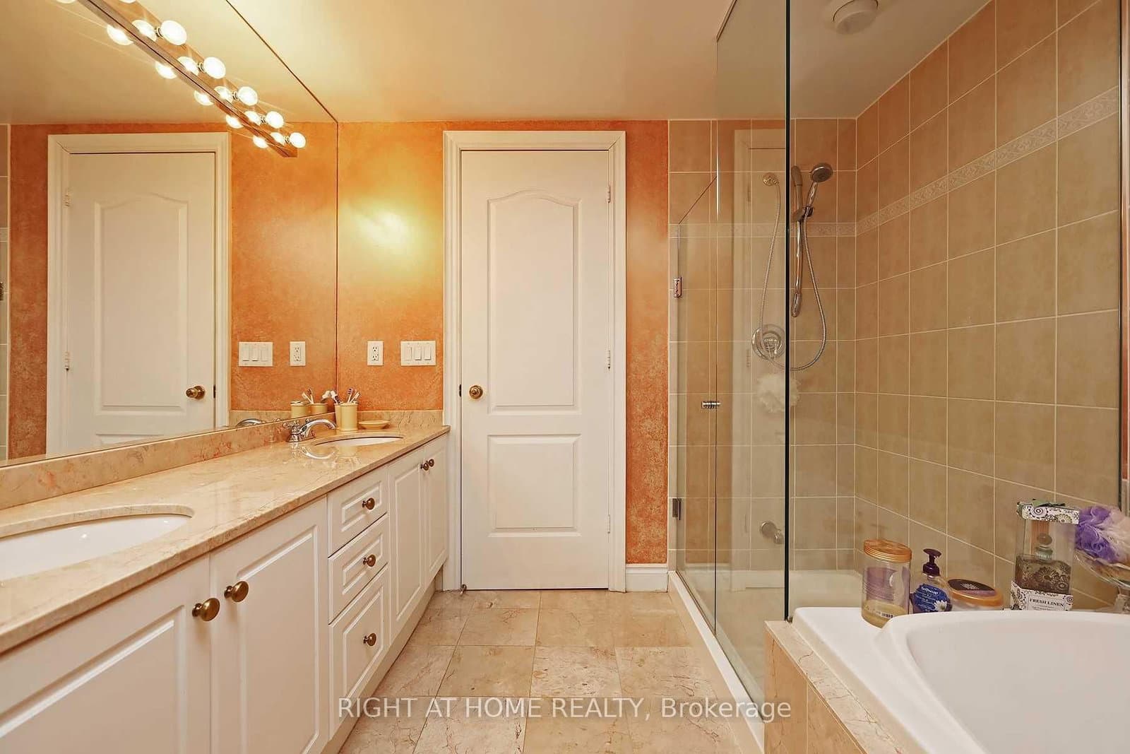 38 William Carson Crescent, Unit 615 thumbnail 12