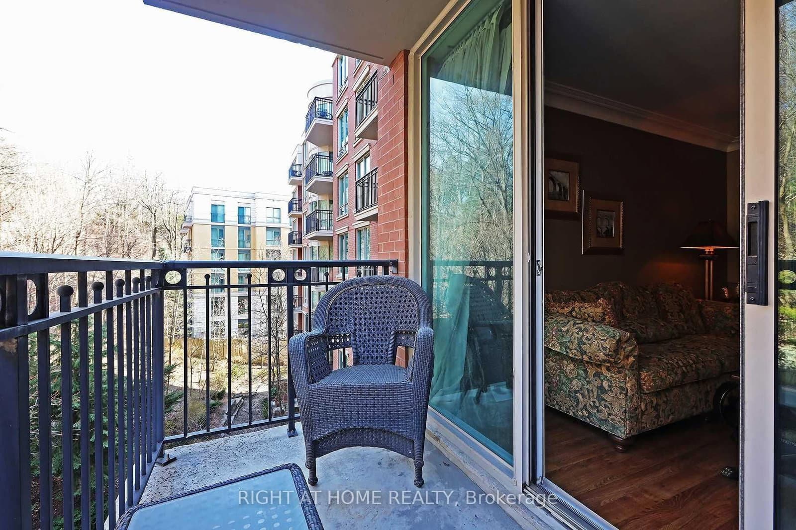 38 William Carson Crescent, Unit 615 thumbnail 15