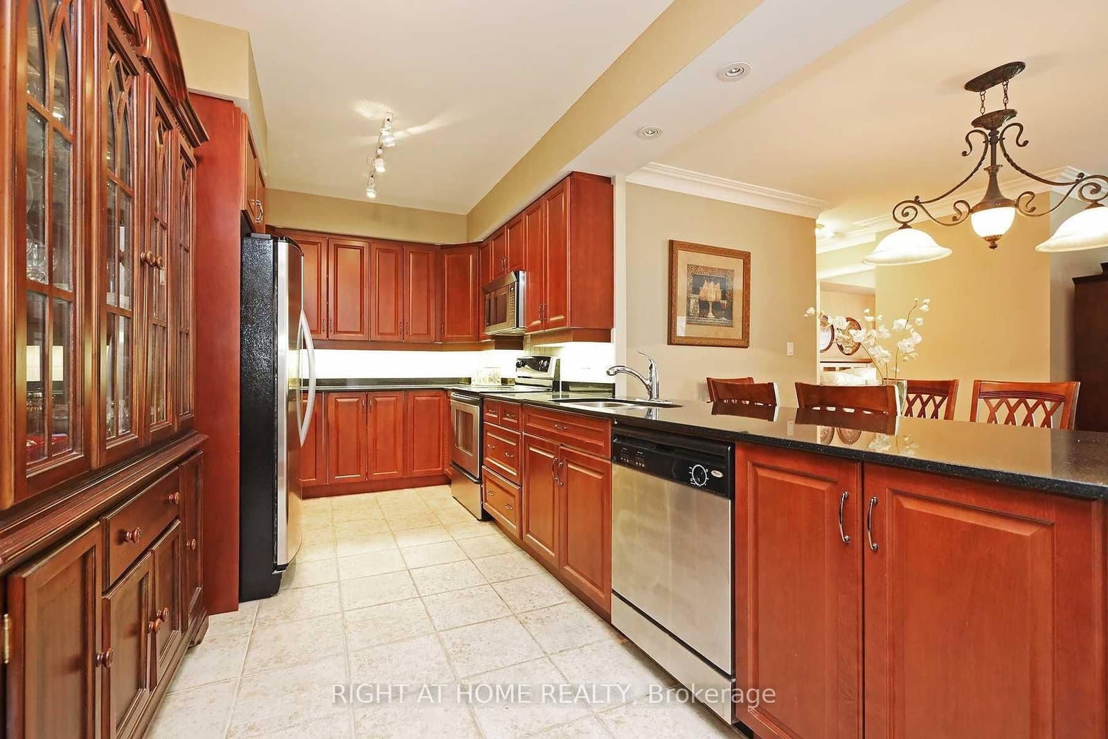 38 William Carson Crescent, Unit 615 thumbnail 4