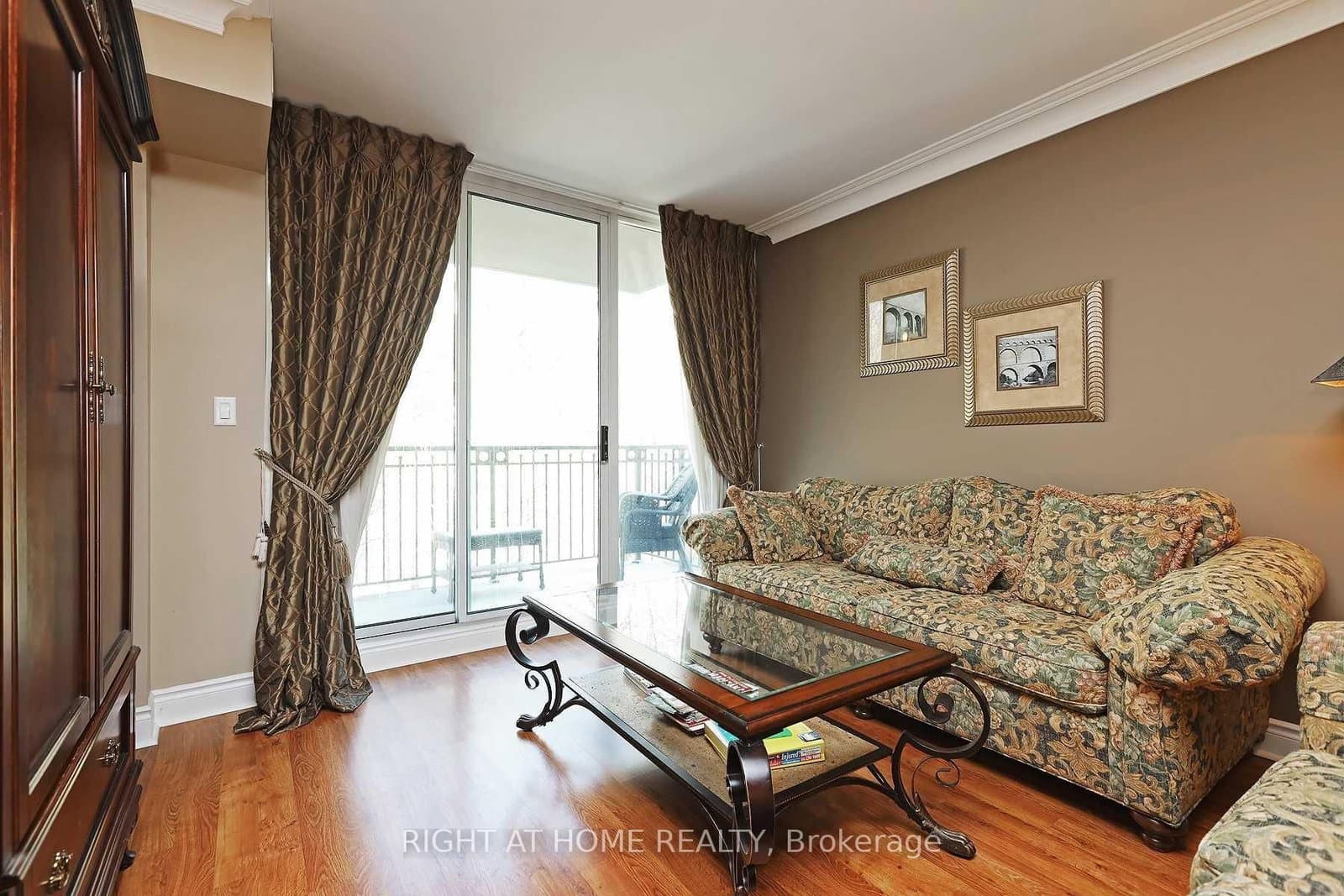 38 William Carson Crescent, Unit 615 thumbnail 6