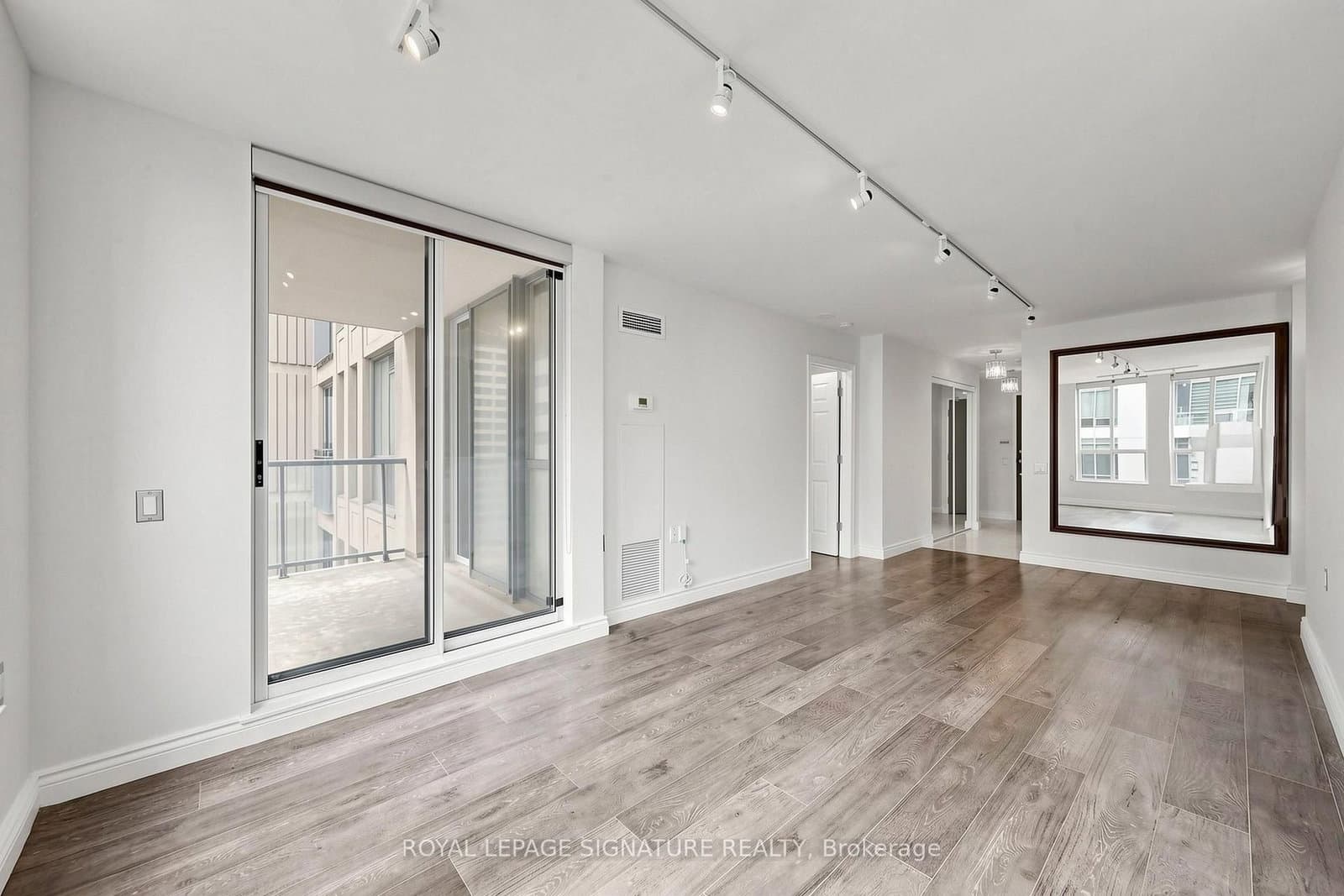 388 Bloor Street E, Unit 1801 thumbnail 14