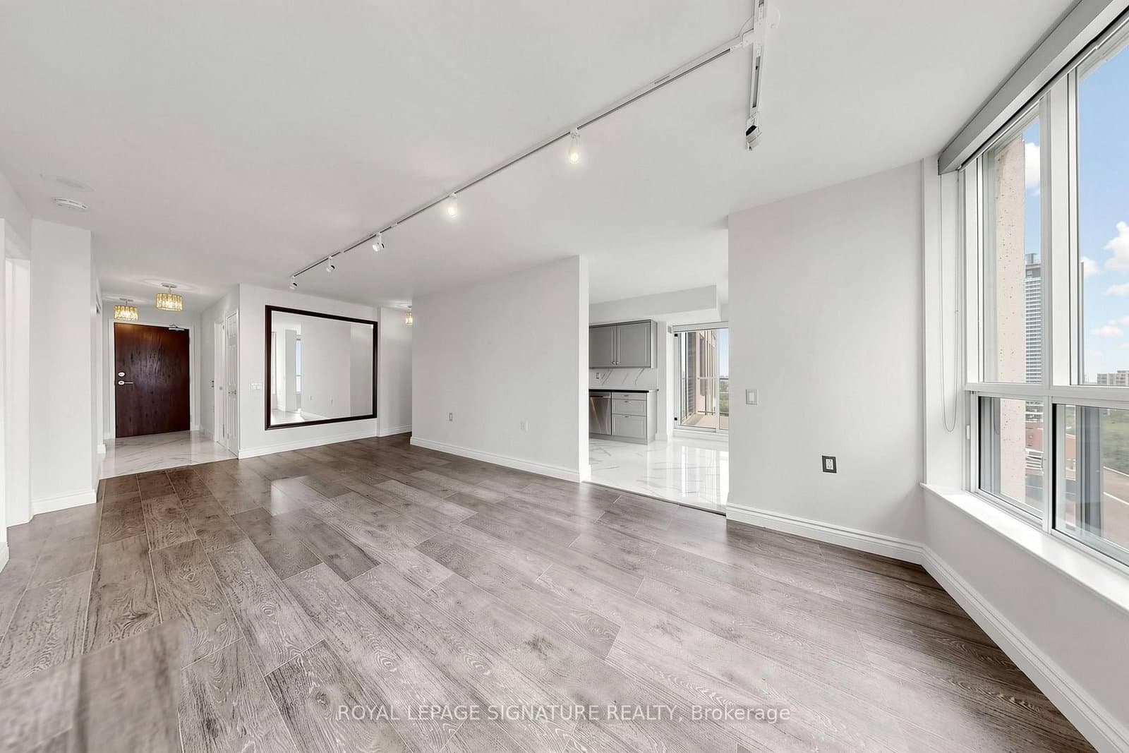 388 Bloor Street E, Unit 1801 thumbnail 15