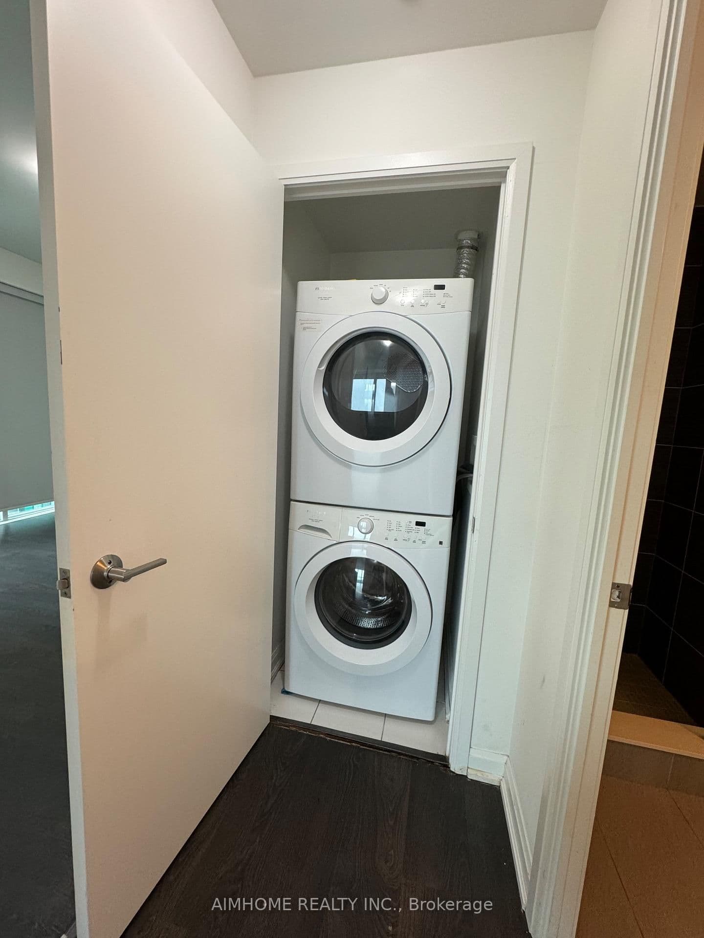 9 Bogert Avenue, Unit 1503 thumbnail 22