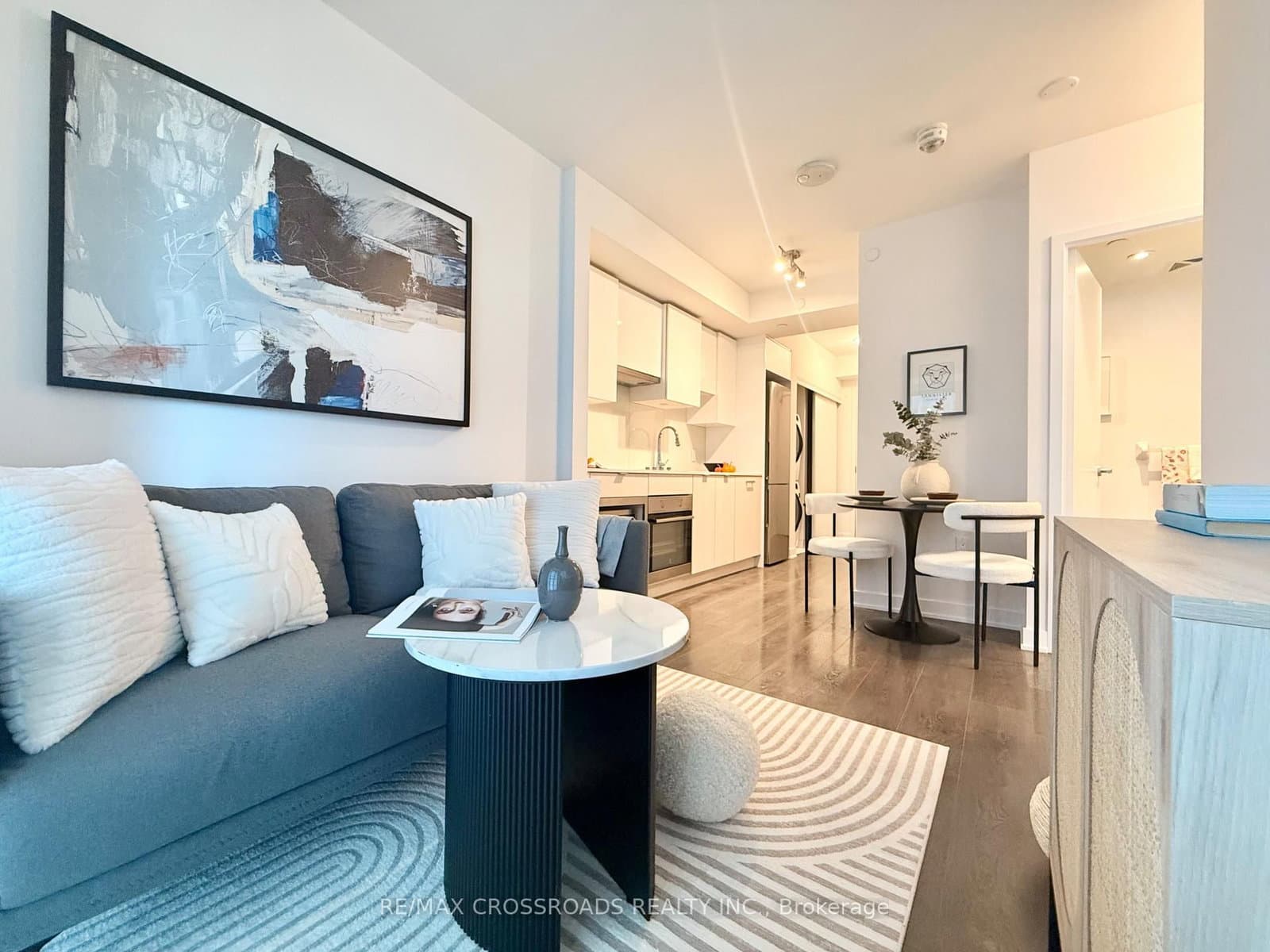 195 Redpath Avenue, Unit 2301 thumbnail 2
