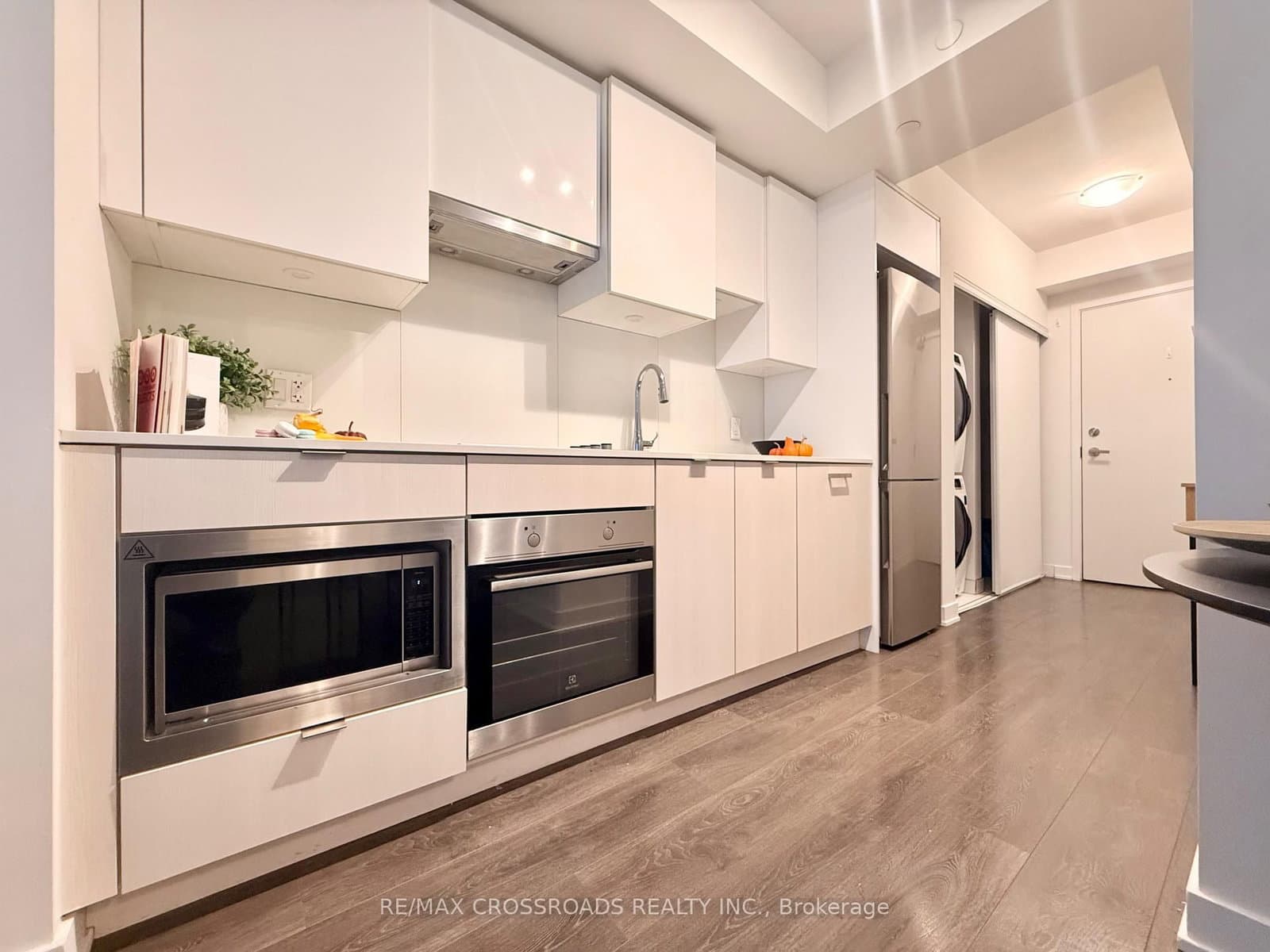 195 Redpath Avenue, Unit 2301 thumbnail 5