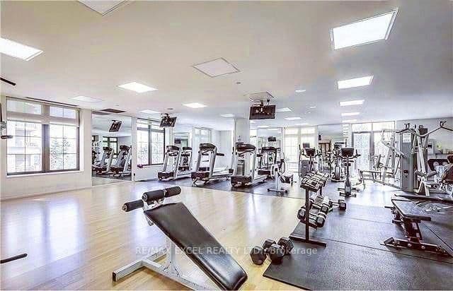 78 Harrison Garden Boulevard, Unit 1404 thumbnail 14