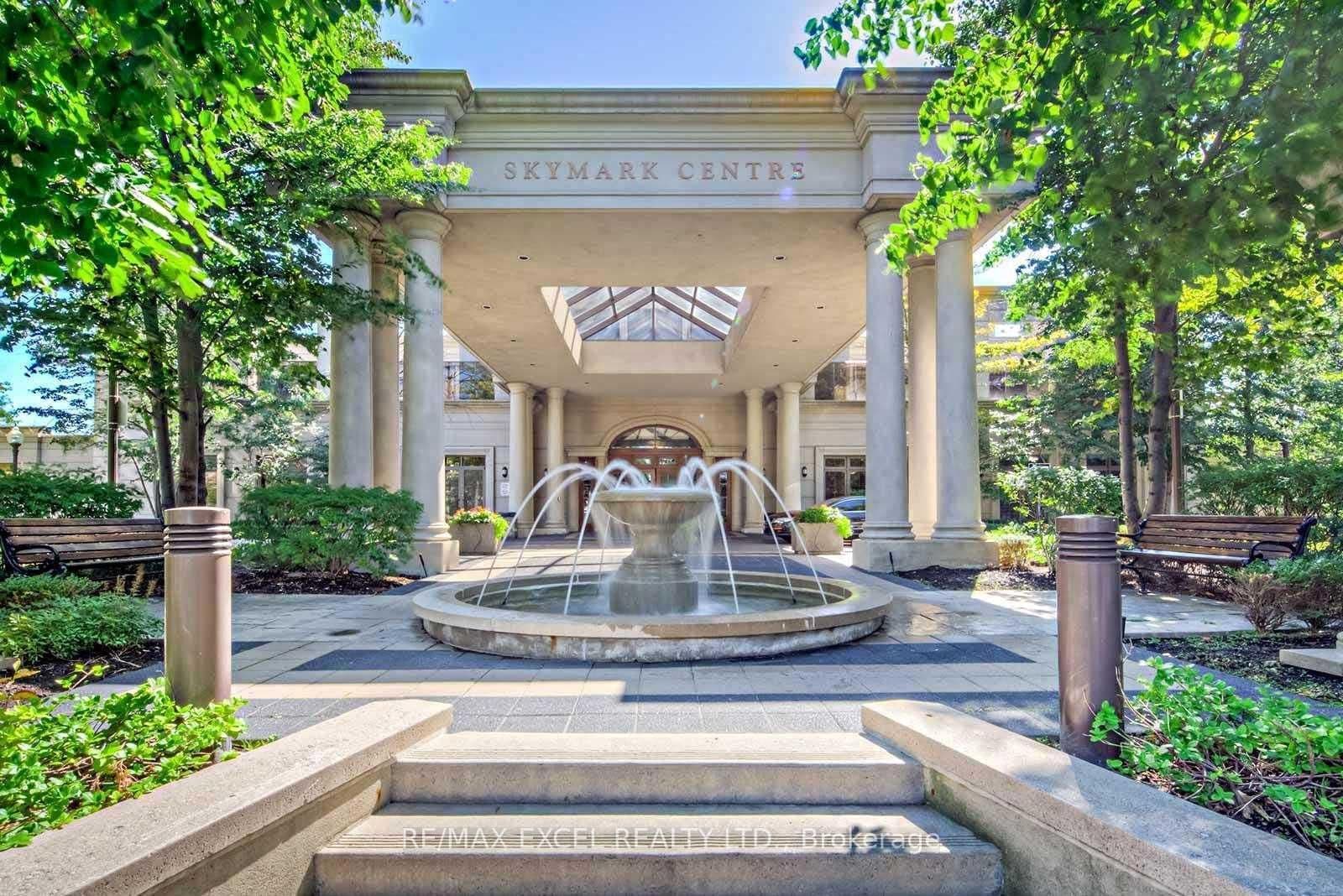 78 Harrison Garden Boulevard, Unit 1404 thumbnail 2