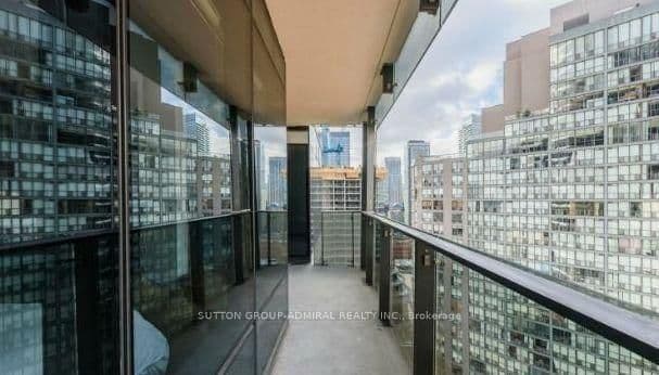 5 St Joseph Street, Unit 1605 thumbnail 6