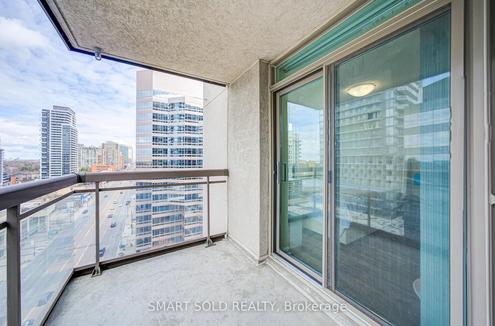 18 Parkview Avenue, Unit 1512 thumbnail 17