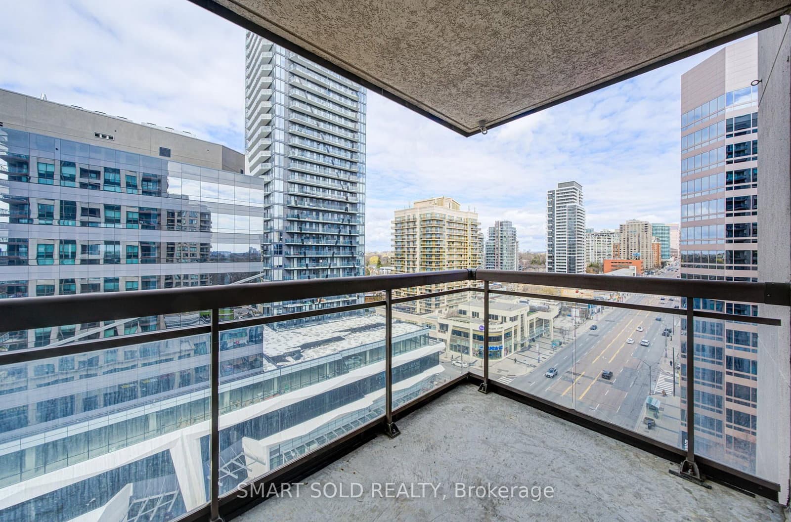18 Parkview Avenue, Unit 1512 thumbnail 18