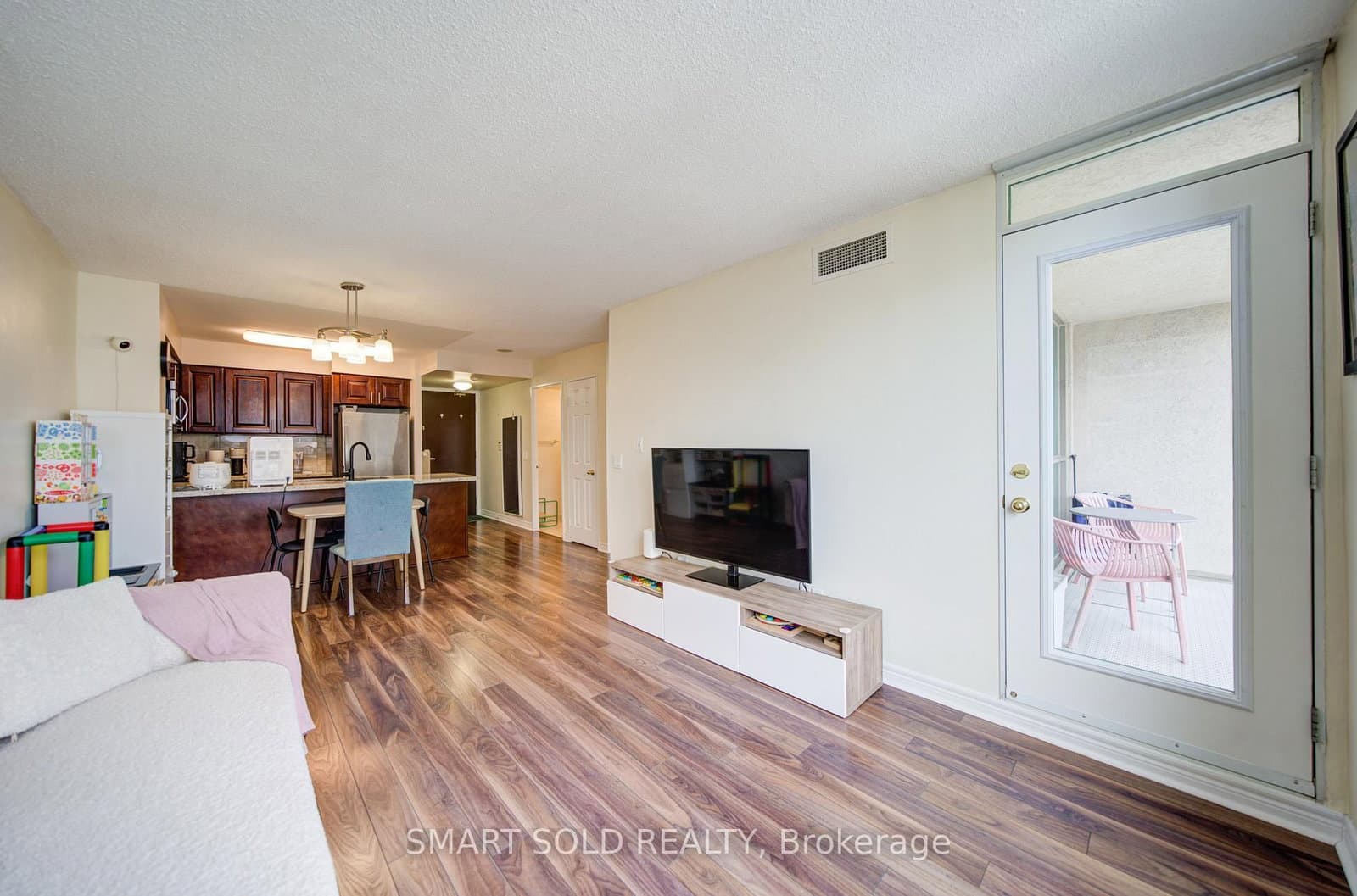 18 Parkview Avenue, Unit 1512 thumbnail 7