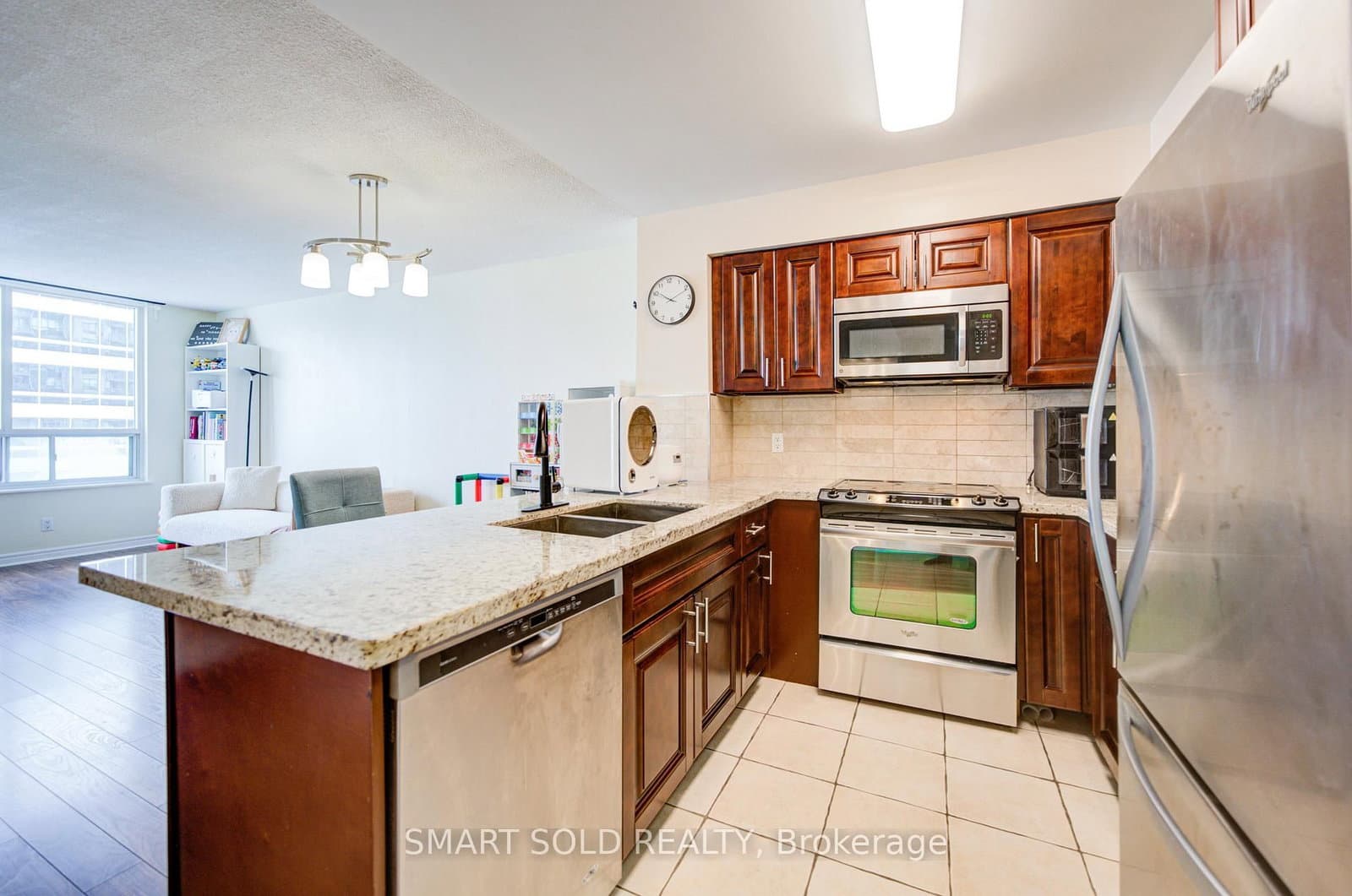 18 Parkview Avenue, Unit 1512 thumbnail 8