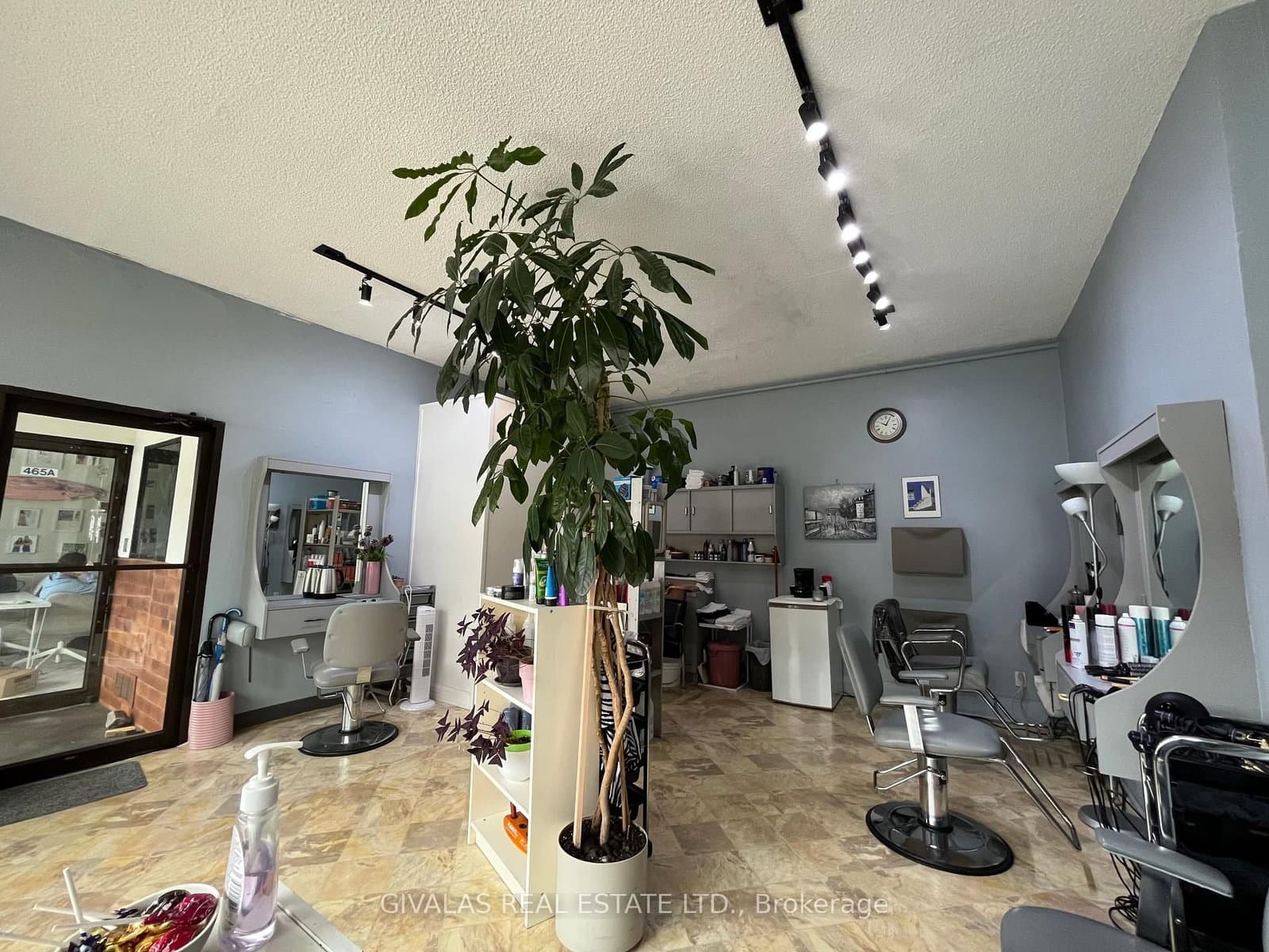 465 Manor Road E, Unit B thumbnail 5