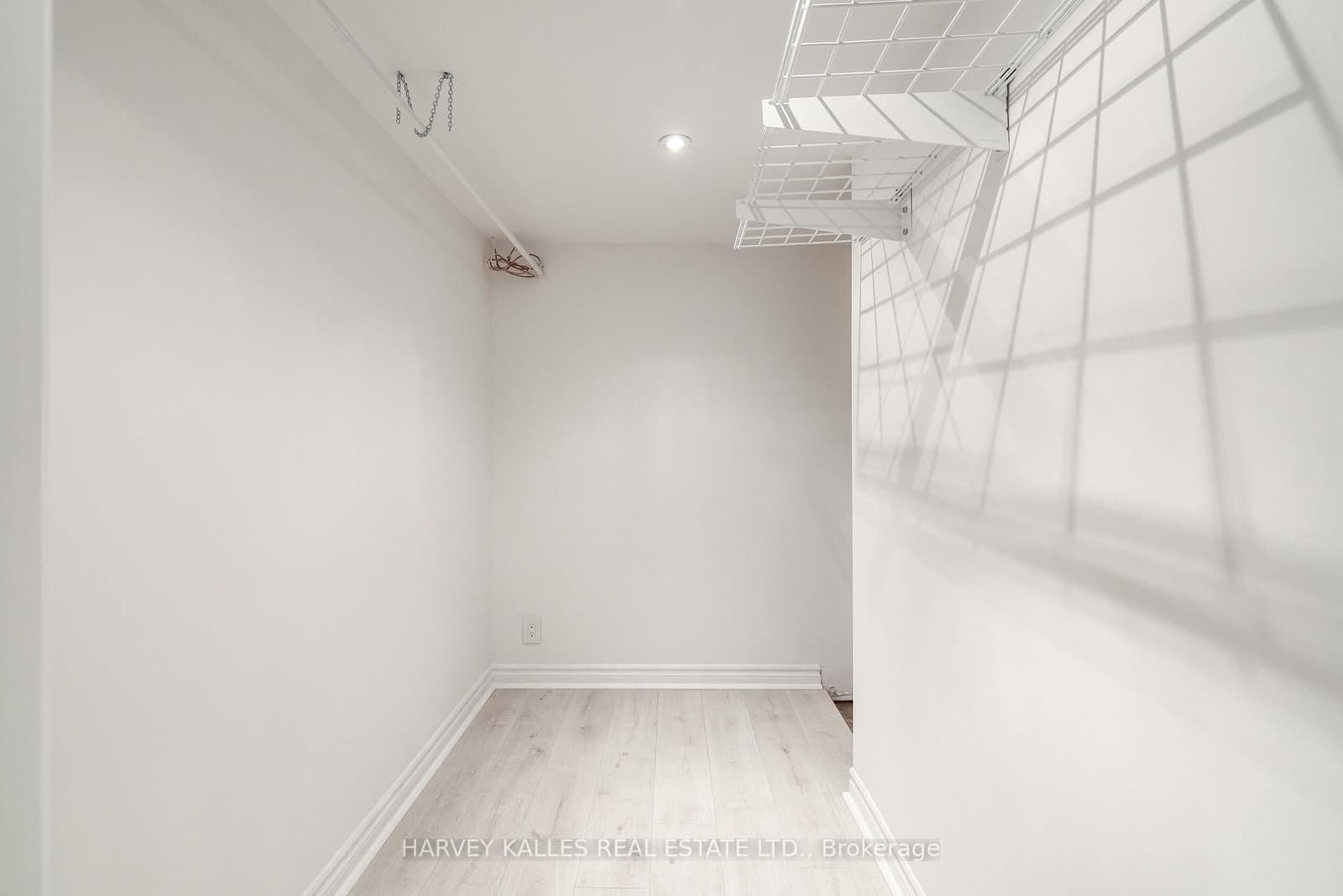 530 Richmond Street W thumbnail 30