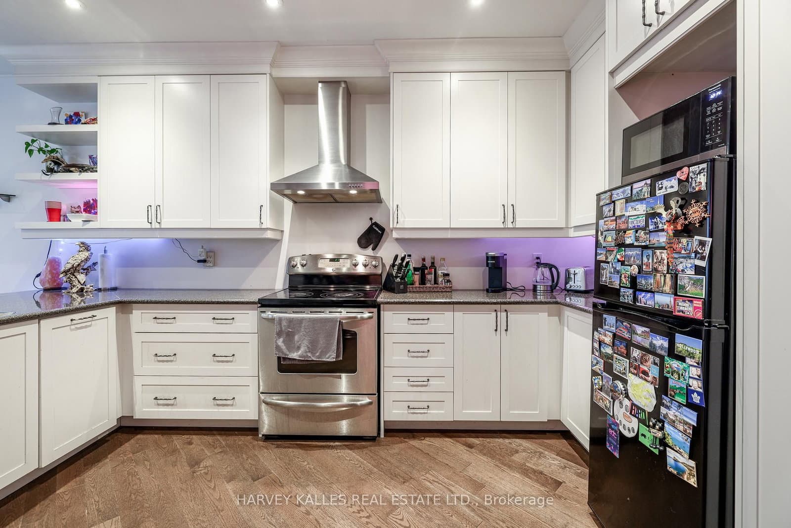 530 Richmond Street W thumbnail 4