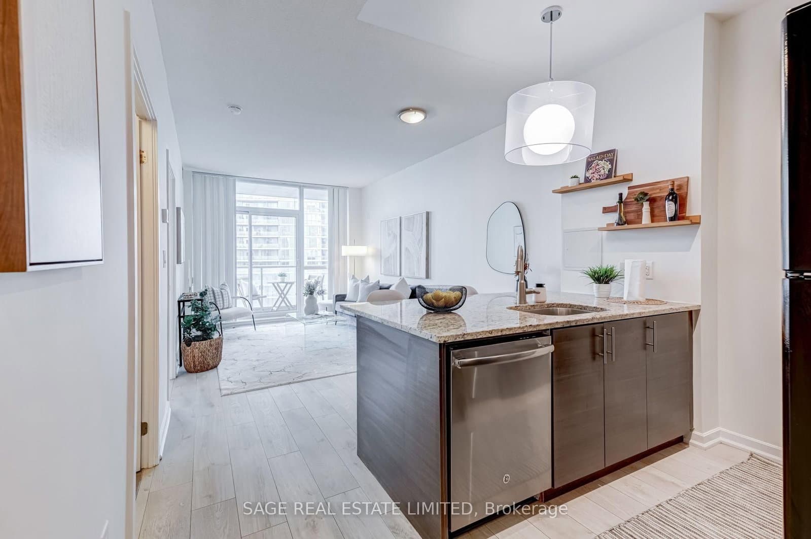 70 Forest Manor Road, Unit 1303 thumbnail 4