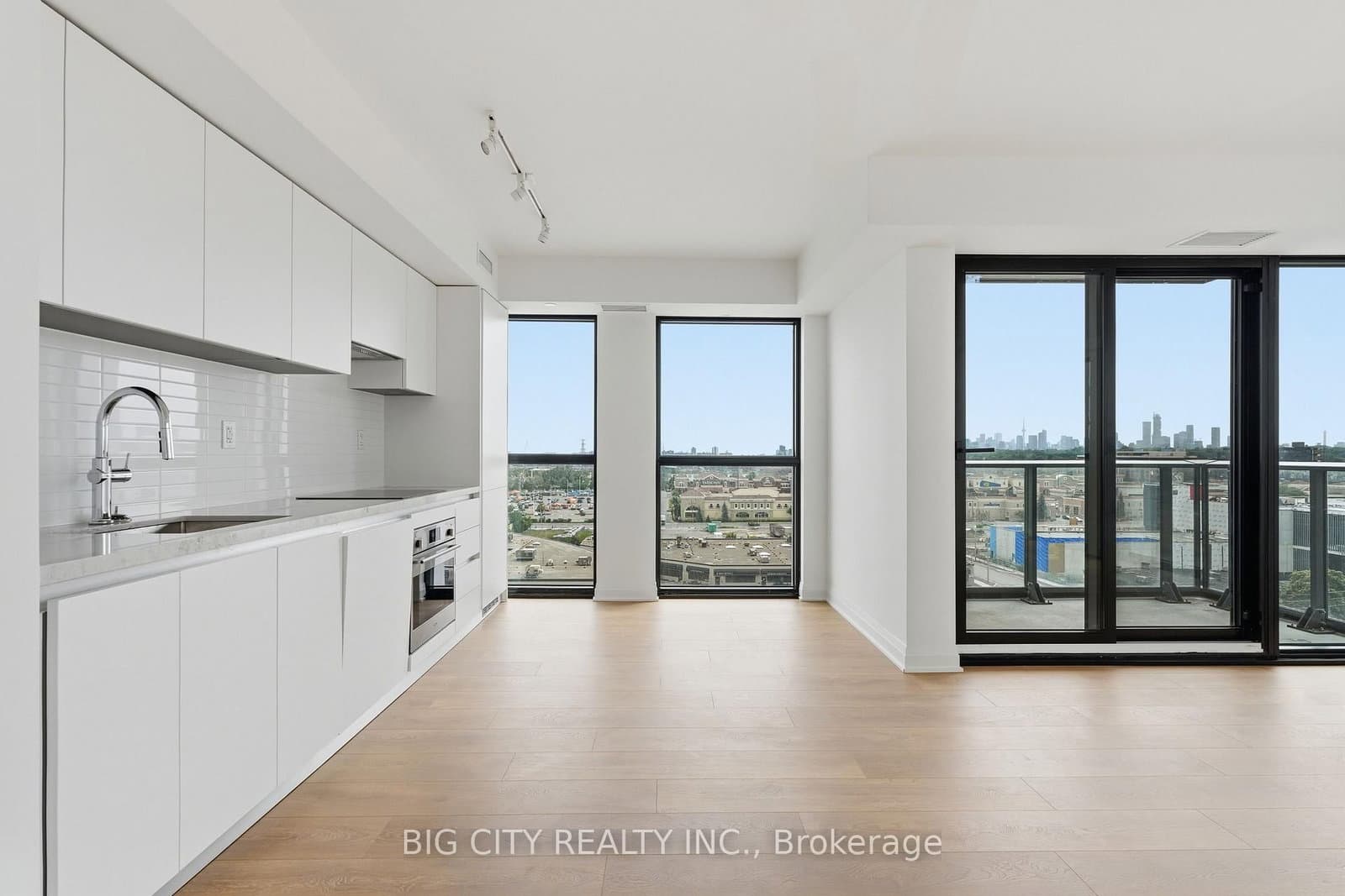 25 Frederick Todd Way, Unit 902 thumbnail 16