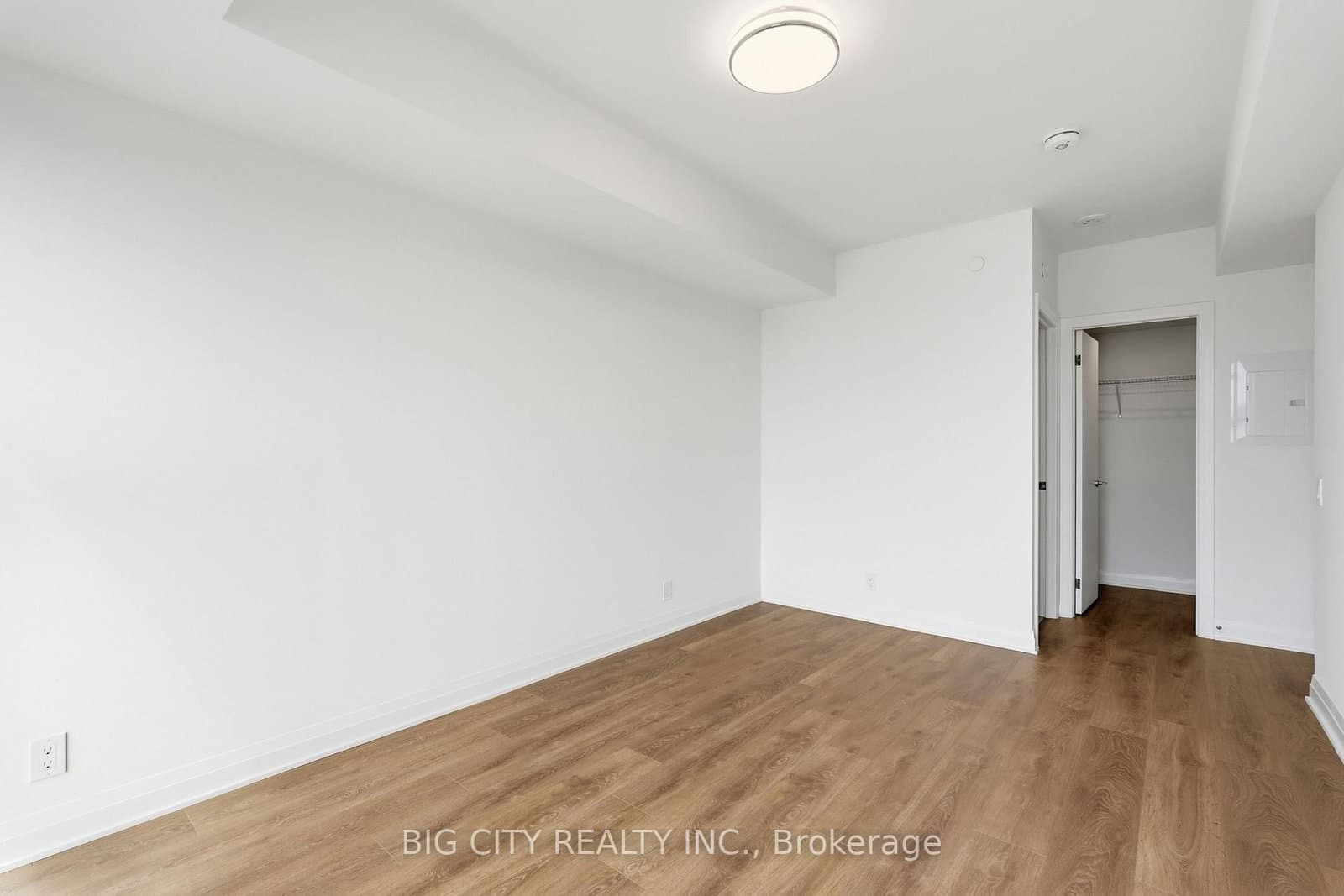 25 Frederick Todd Way, Unit 902 thumbnail 19