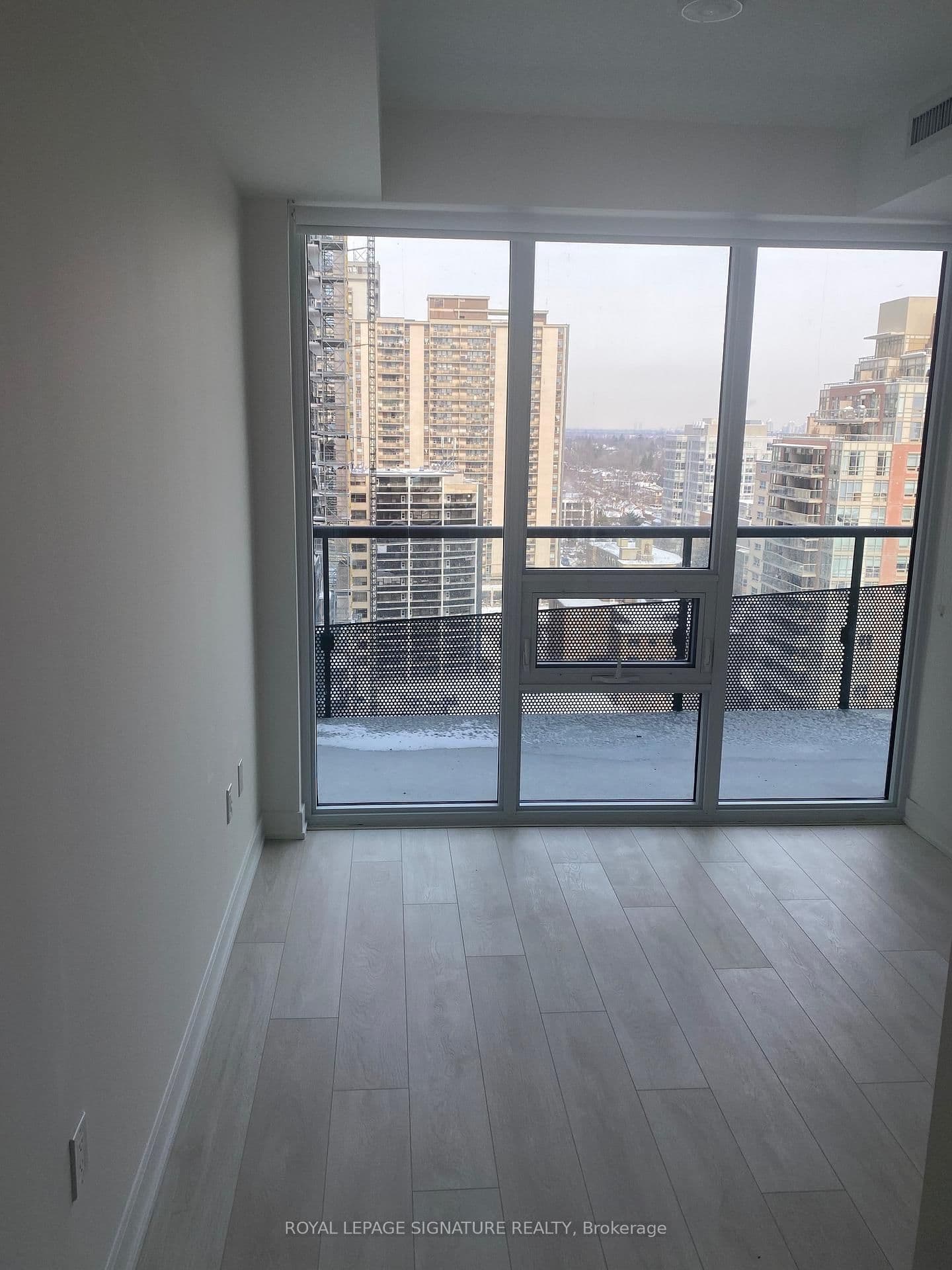 117 Broadway Avenue, Unit 1407 thumbnail 7