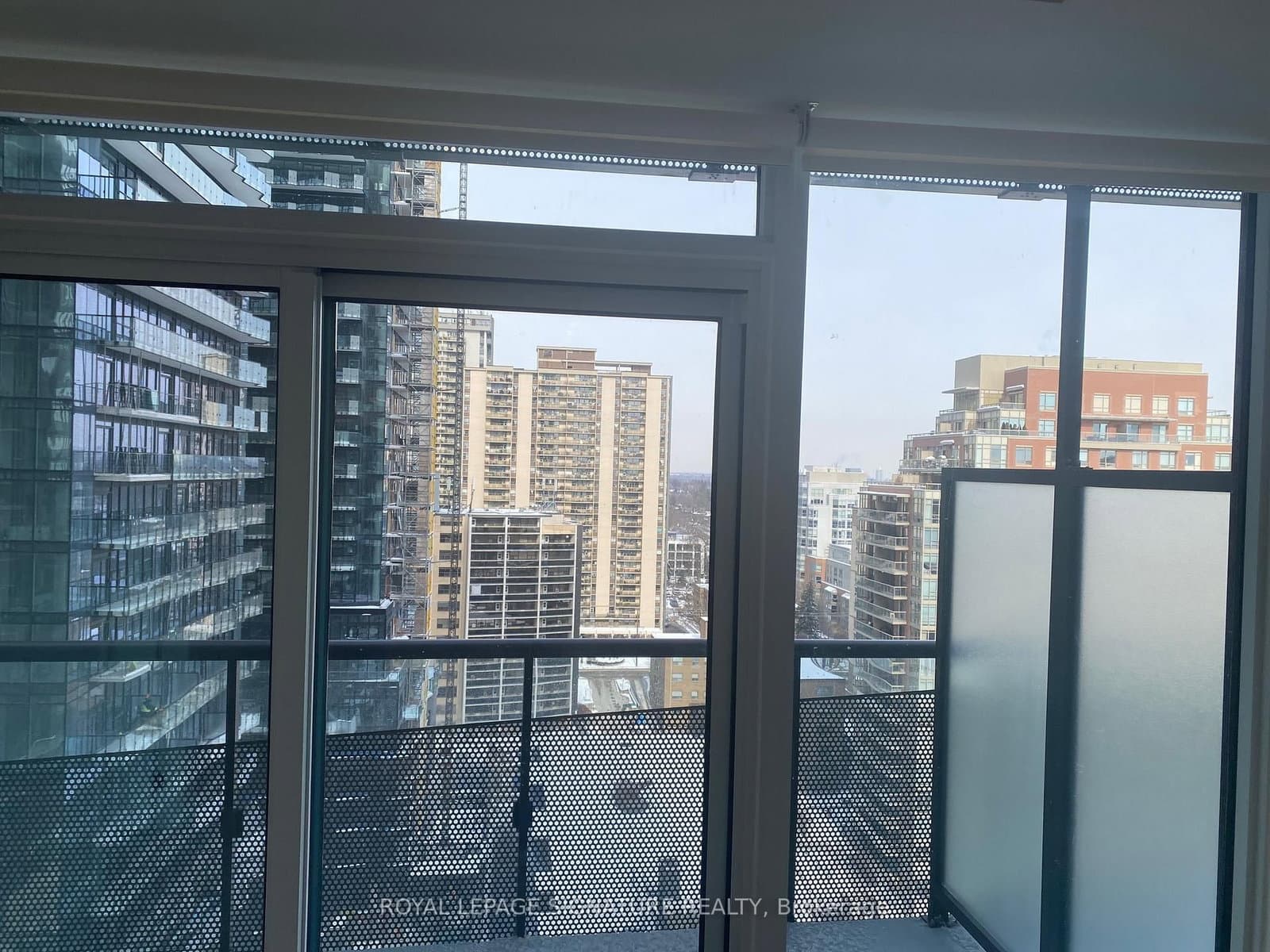 117 Broadway Avenue, Unit 1407 thumbnail 9