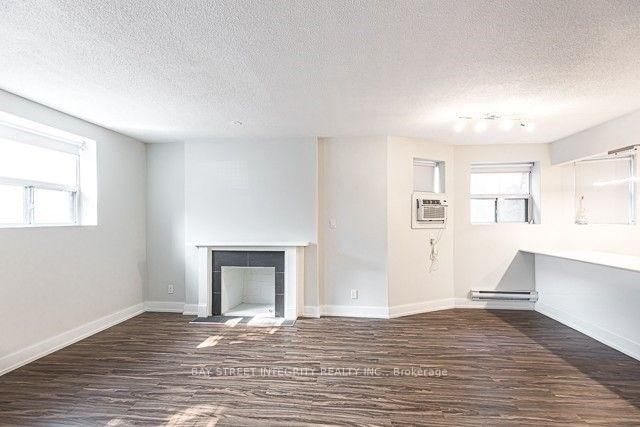 82 Maitland Street, Unit 1 thumbnail 7