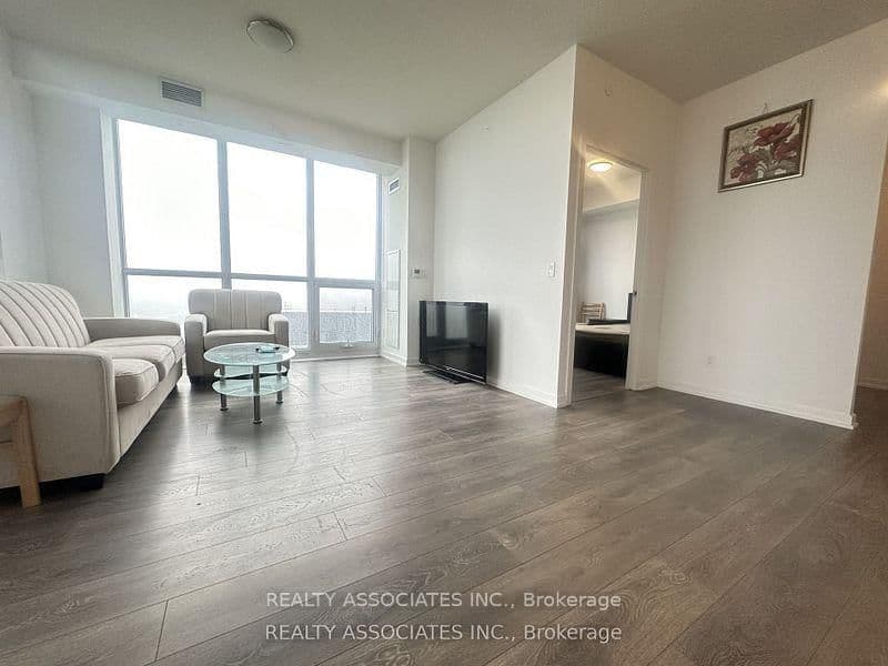 32 Forest Manor Road, Unit 1710 thumbnail 5
