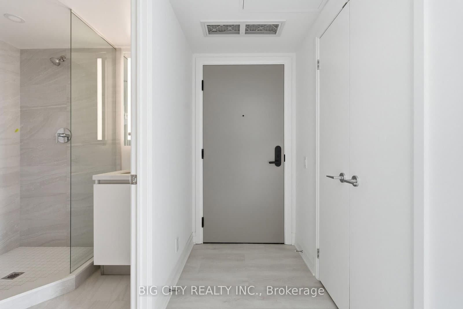 25 Frederick Todd Way, Unit 1511 thumbnail 2