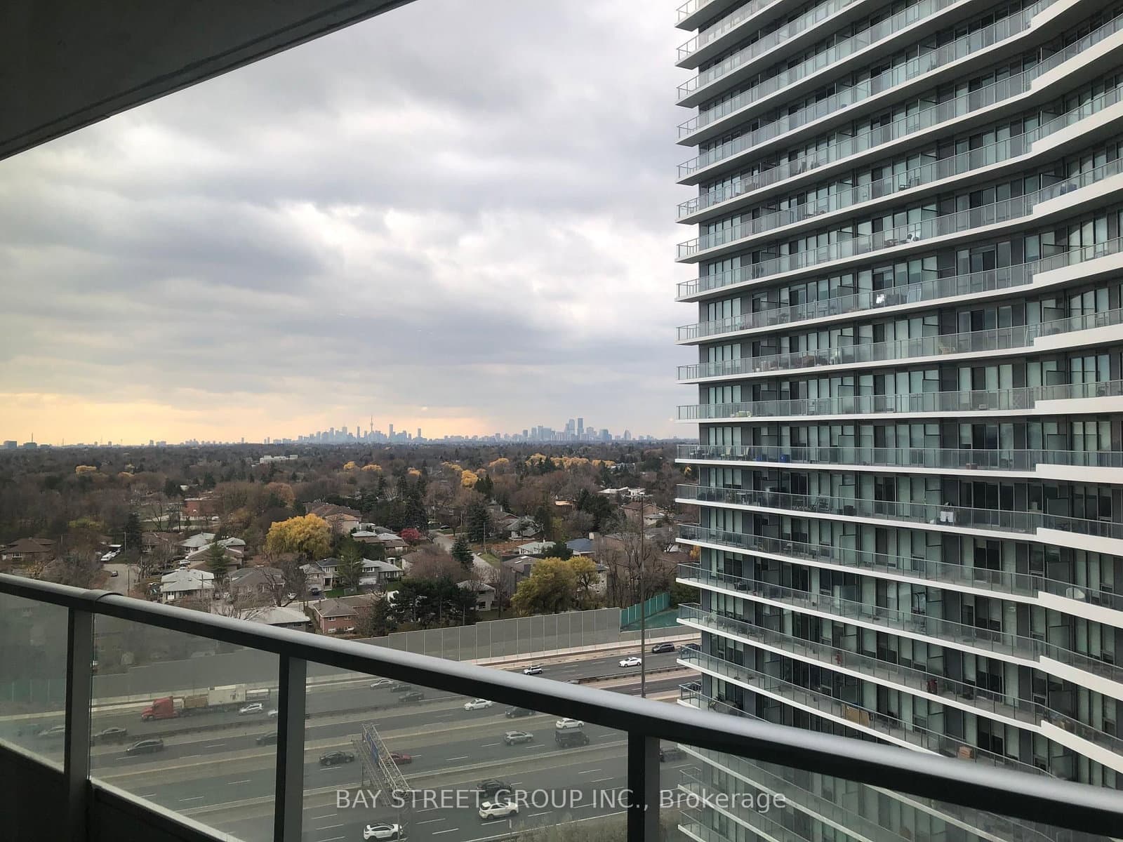 117 Mcmahon Drive, Unit 1808 thumbnail 13