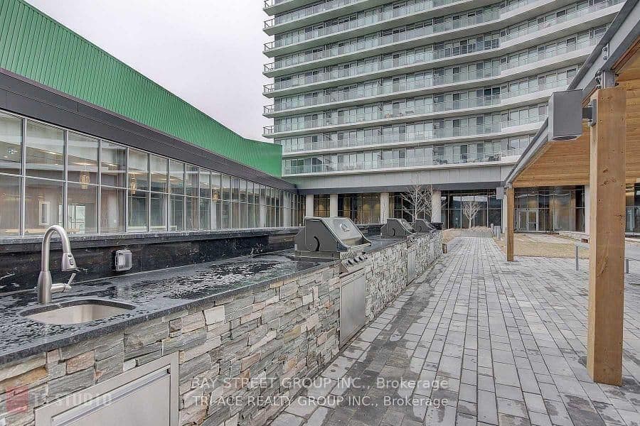 117 Mcmahon Drive, Unit 1808 thumbnail 15