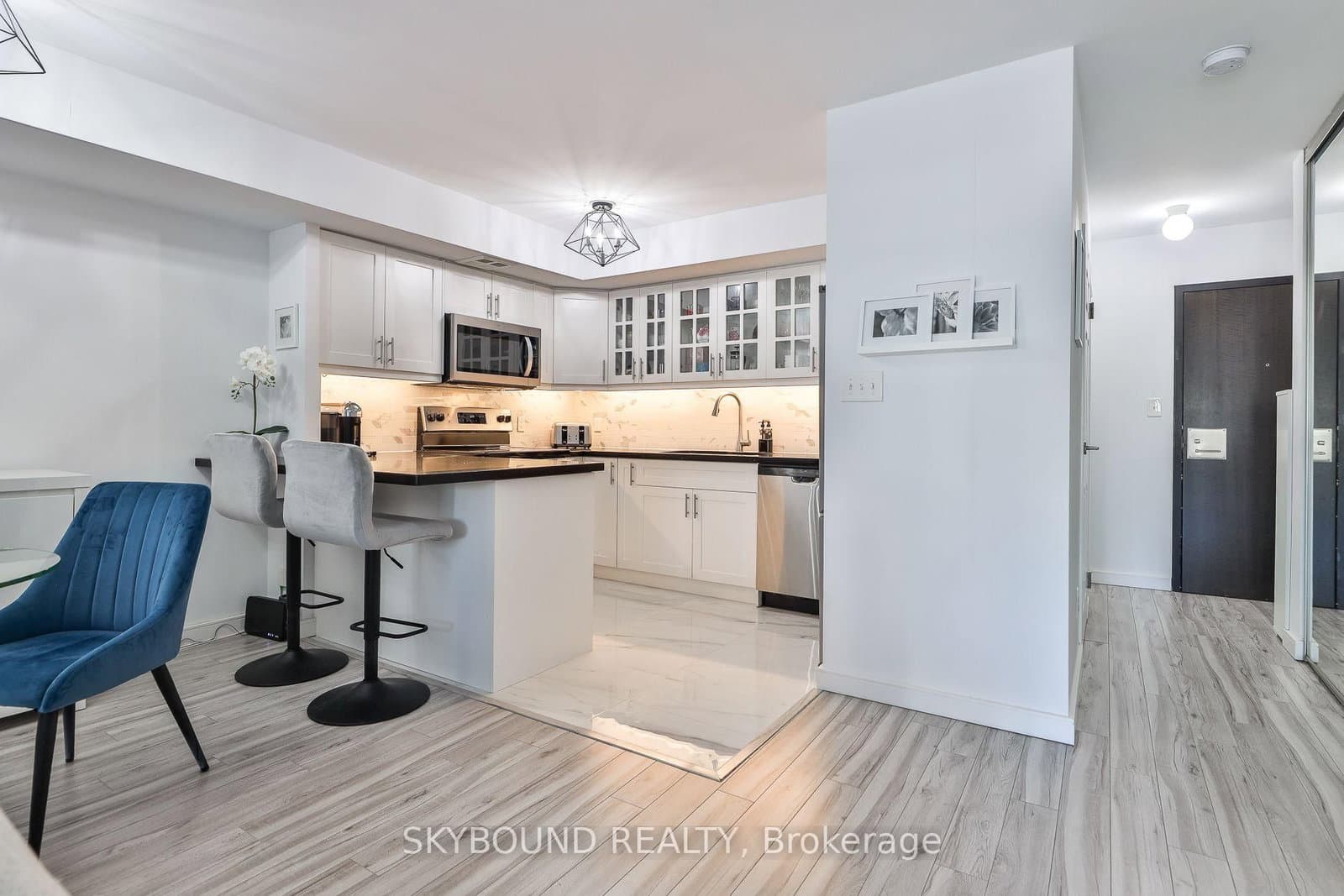 25 The Esplanade, Unit 2206 thumbnail 12