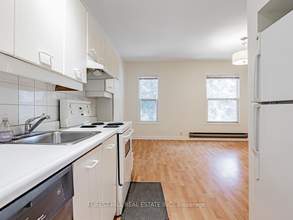 70 Macpherson Avenue, Unit Upper thumbnail 12