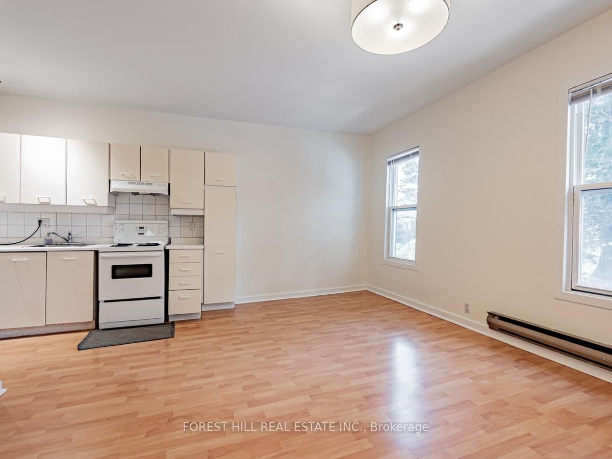 70 Macpherson Avenue, Unit Upper thumbnail 6