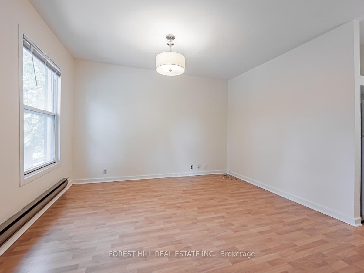 70 Macpherson Avenue, Unit Upper thumbnail 8