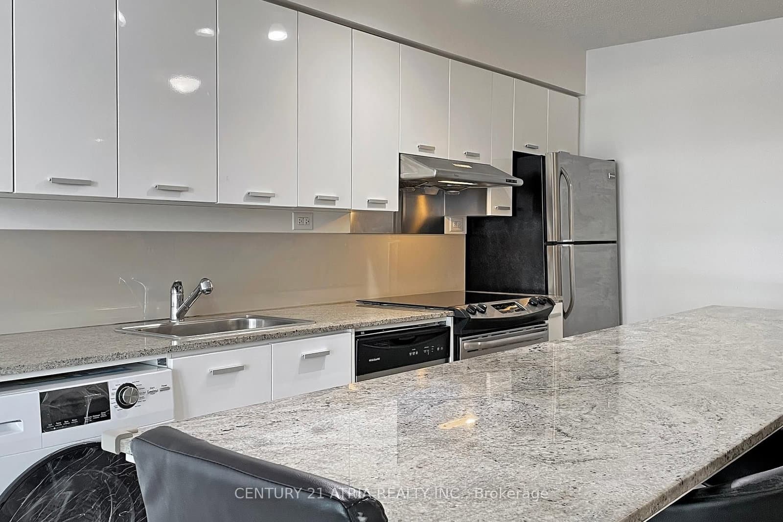 19 Singer Court, Unit 310 thumbnail 12