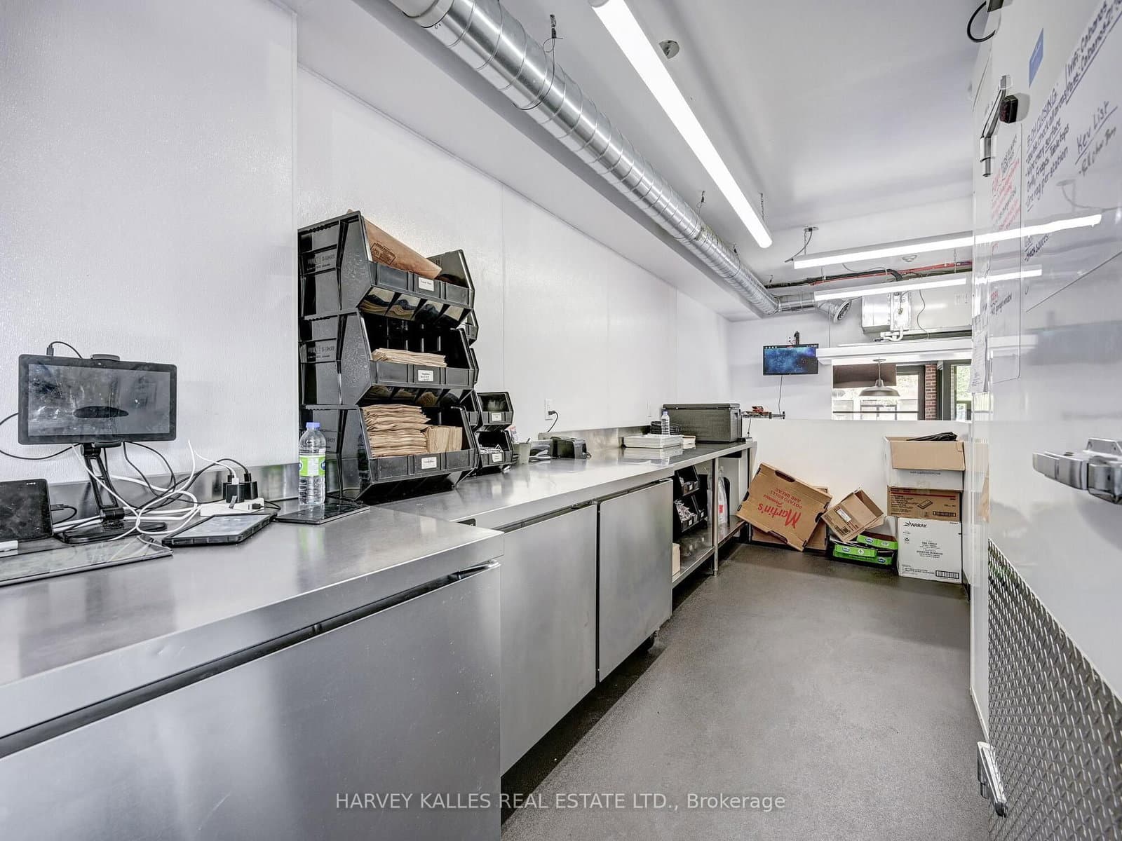 885 Dundas Street W thumbnail 11