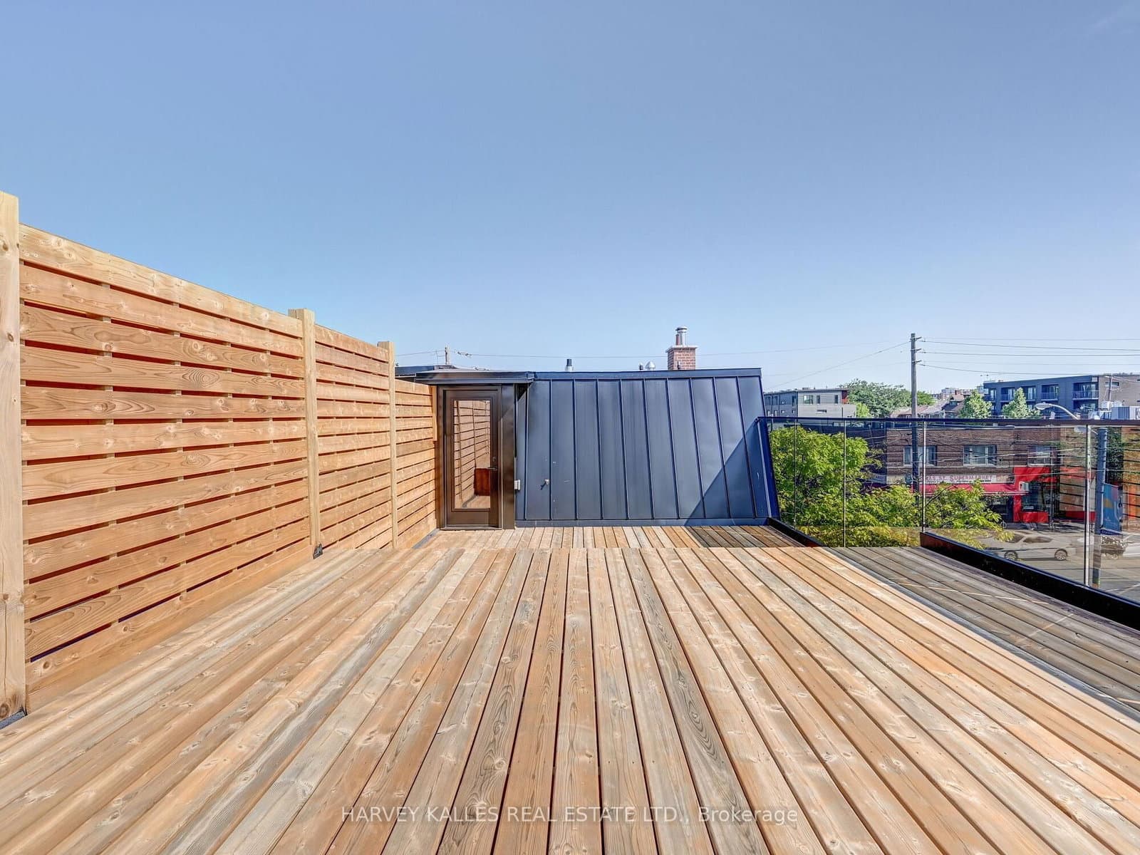 885 Dundas Street W thumbnail 33