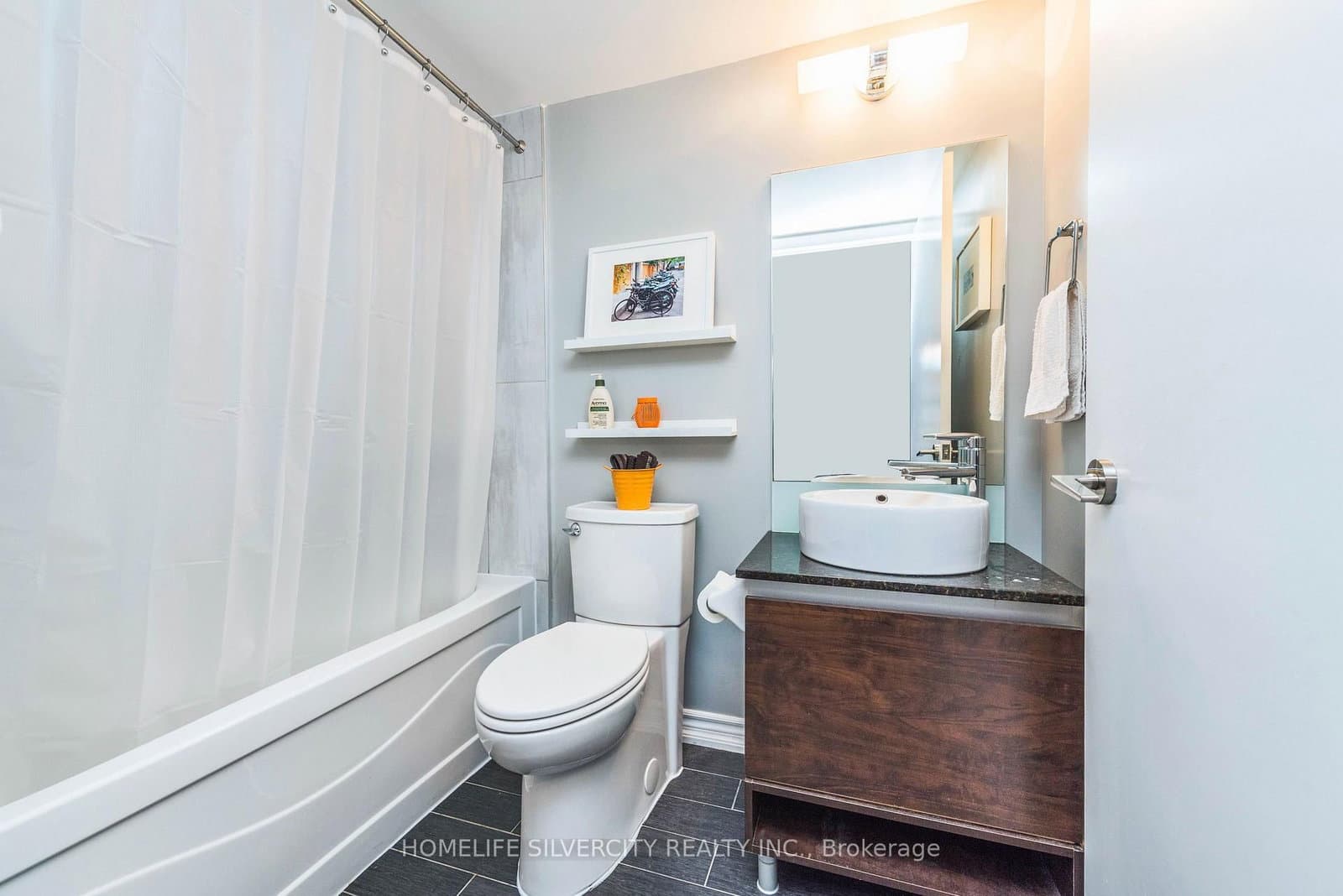 205 Frederick Street, Unit 404 thumbnail 4