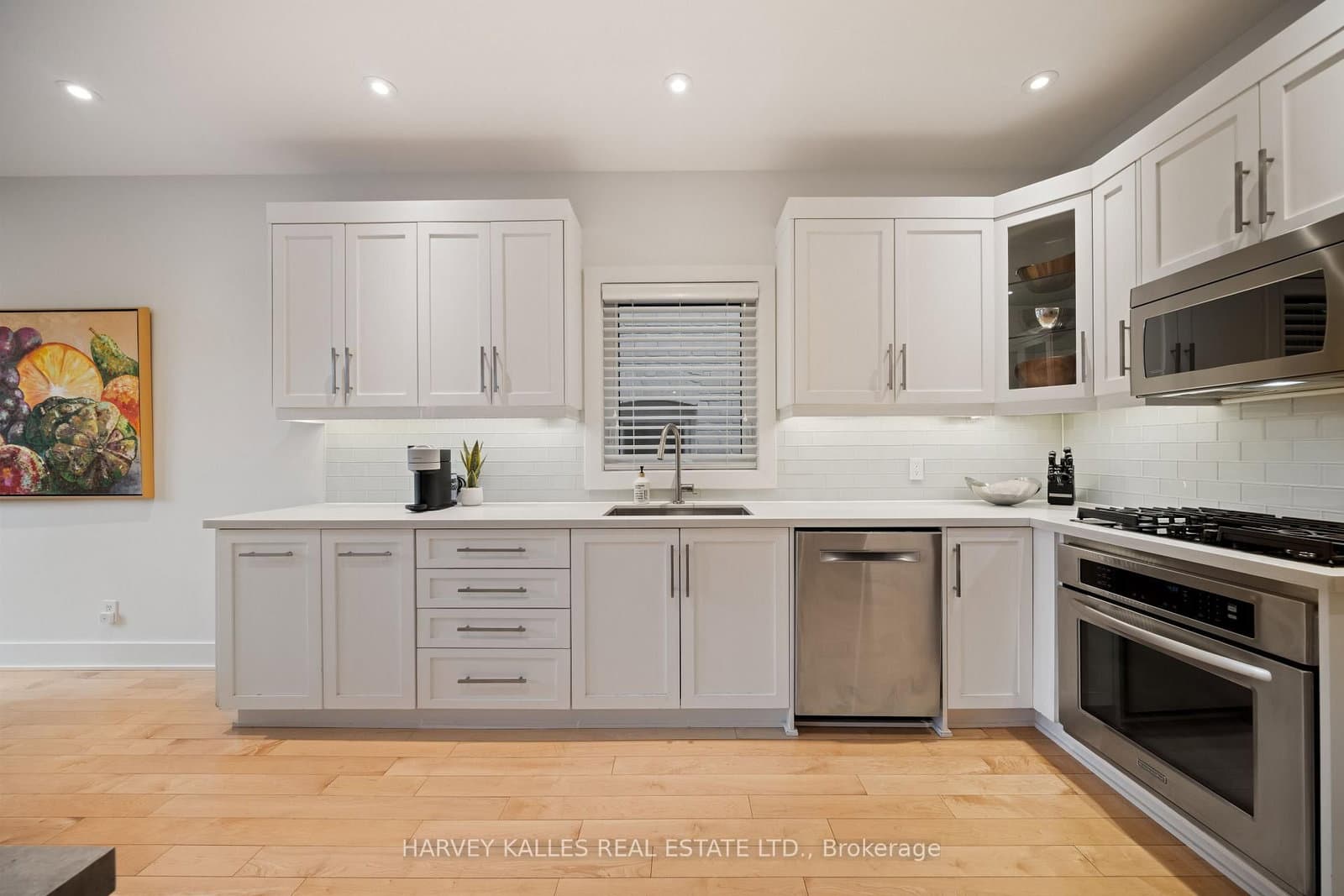 434 Bedford Park Avenue thumbnail 17