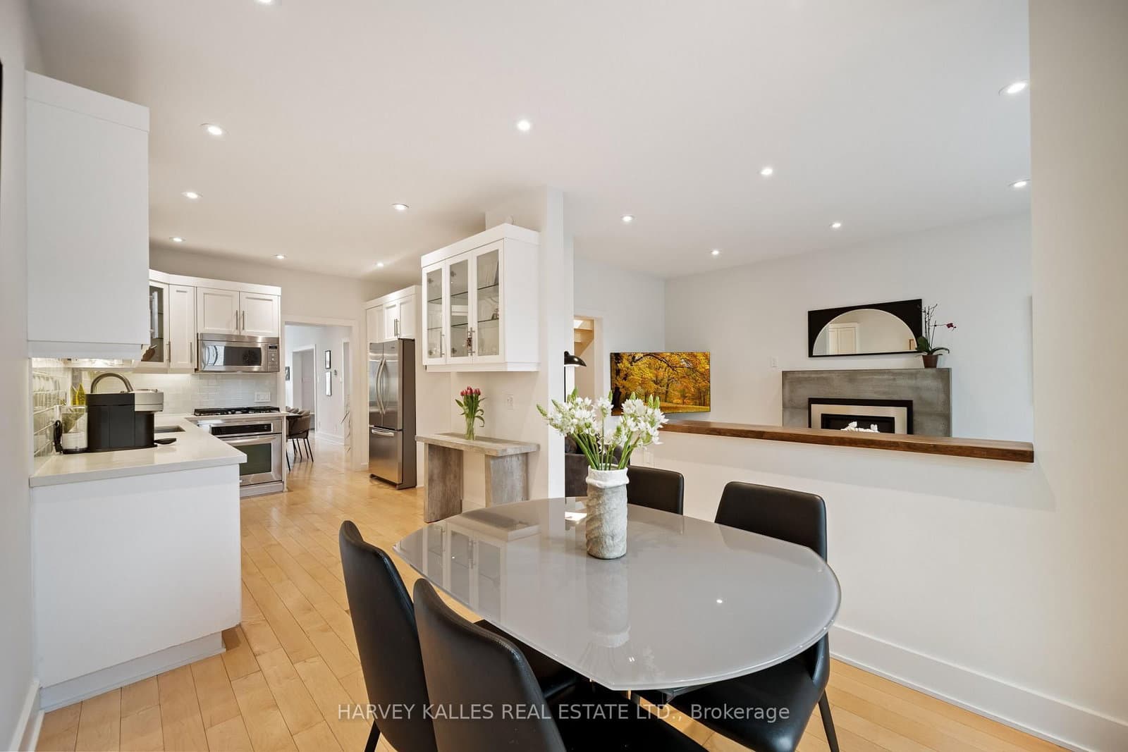 434 Bedford Park Avenue thumbnail 19
