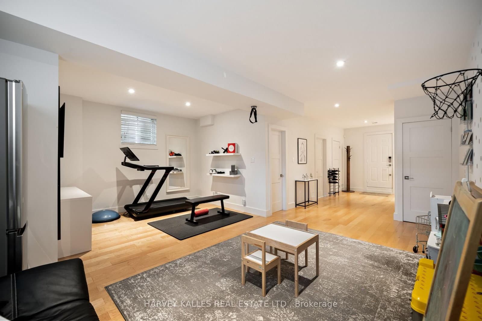 434 Bedford Park Avenue thumbnail 36