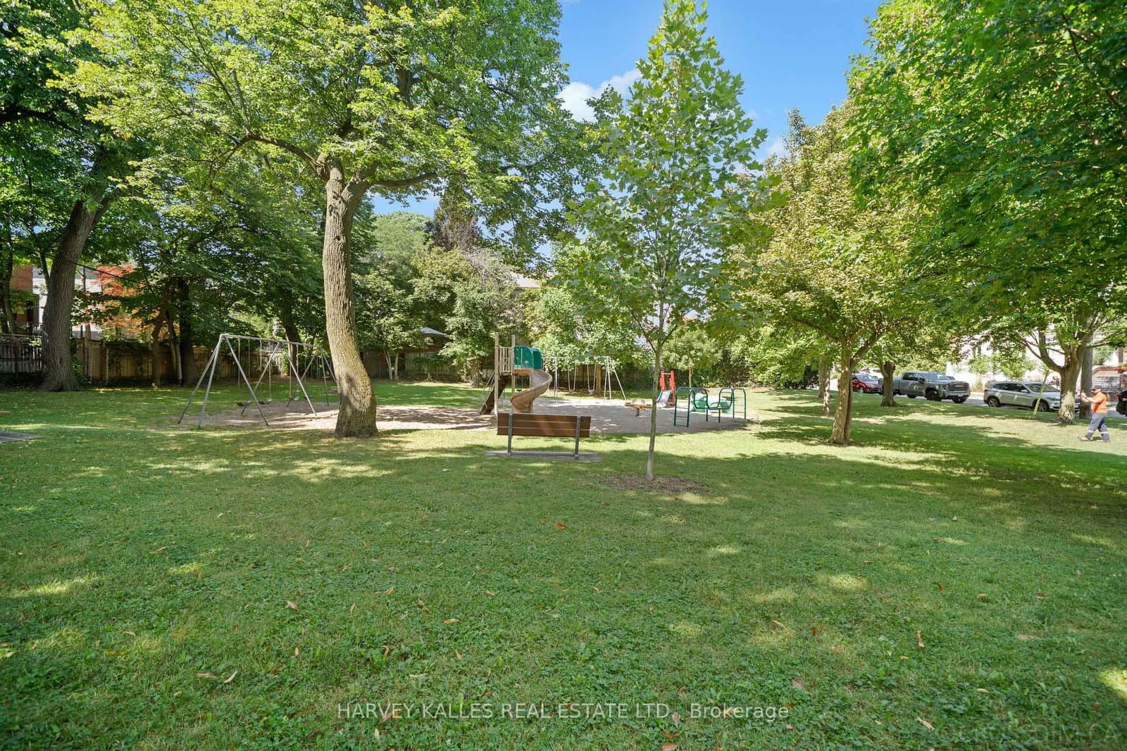 434 Bedford Park Avenue thumbnail 50