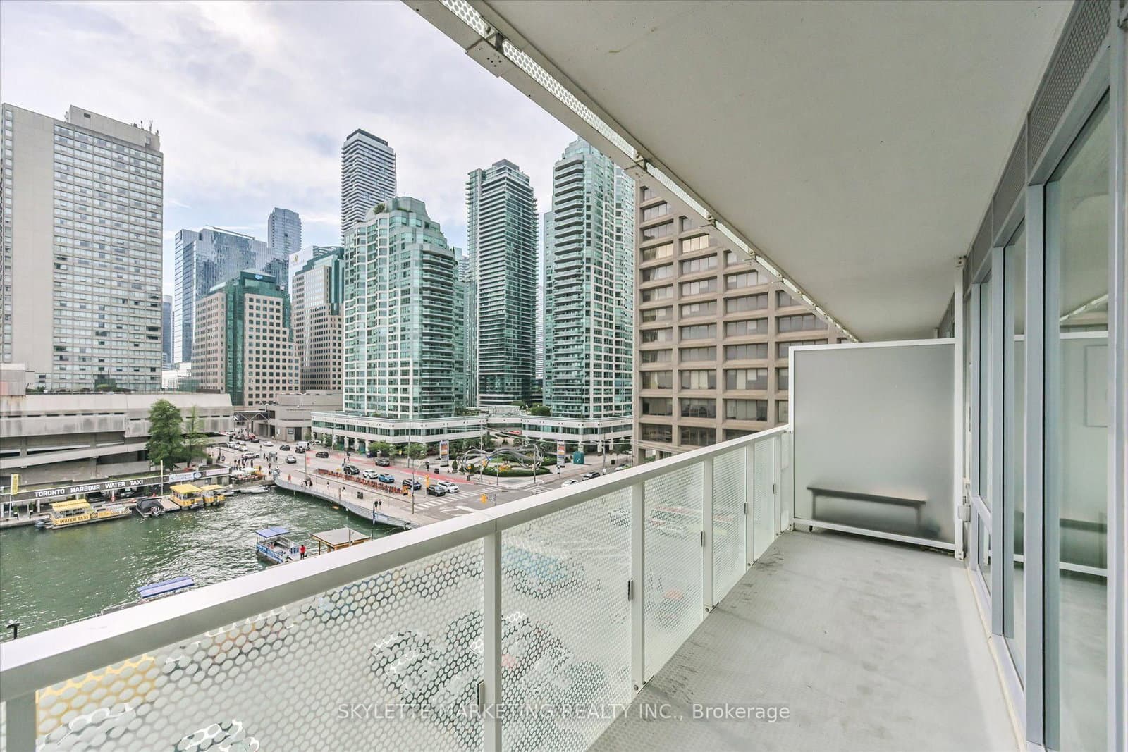 15 Queens Quay E, Unit 617 thumbnail 18