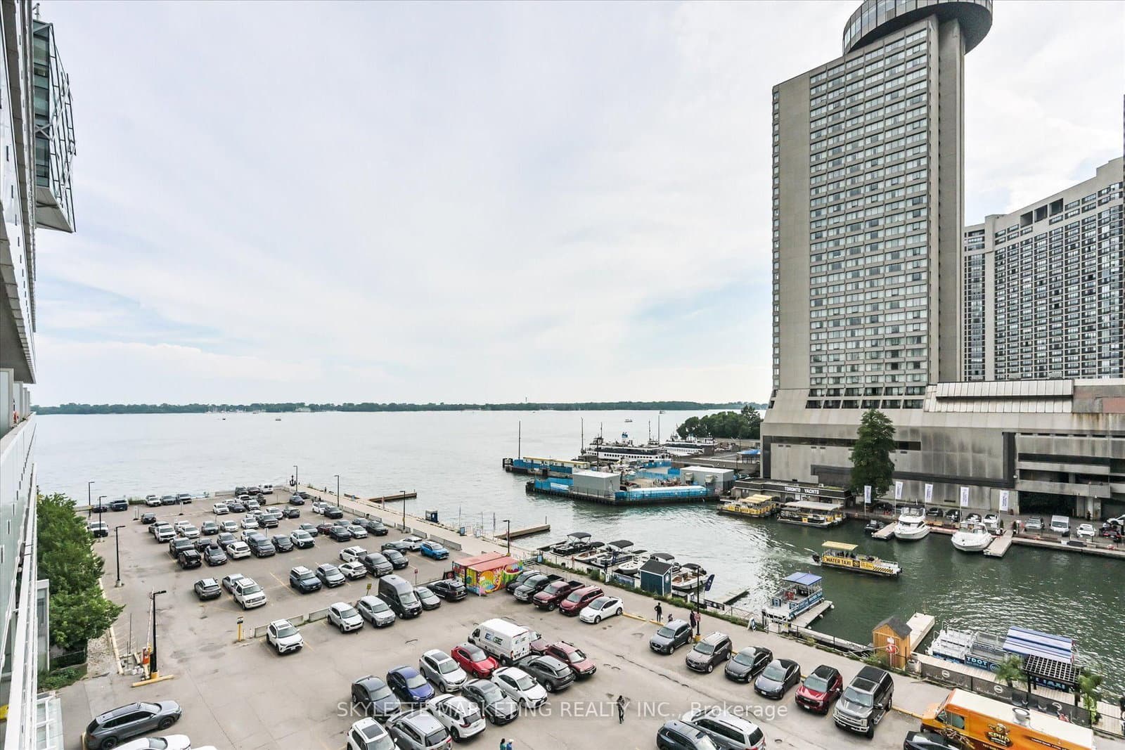 15 Queens Quay E, Unit 617 thumbnail 19