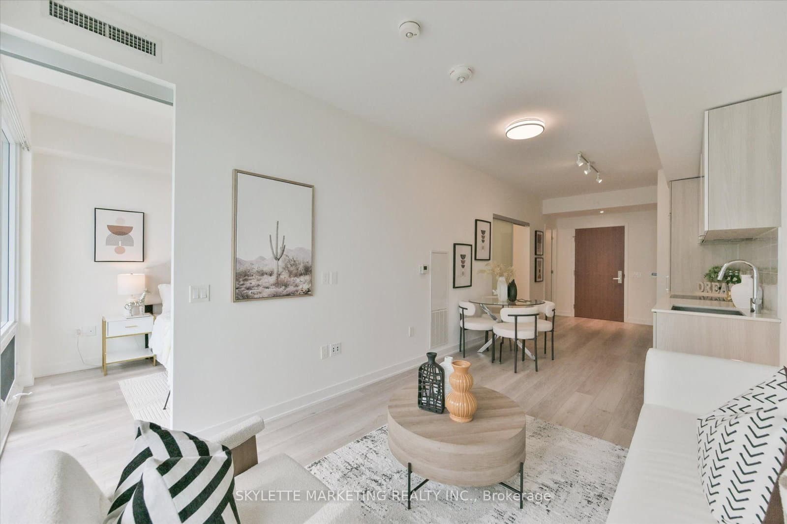 15 Queens Quay E, Unit 617 thumbnail 2