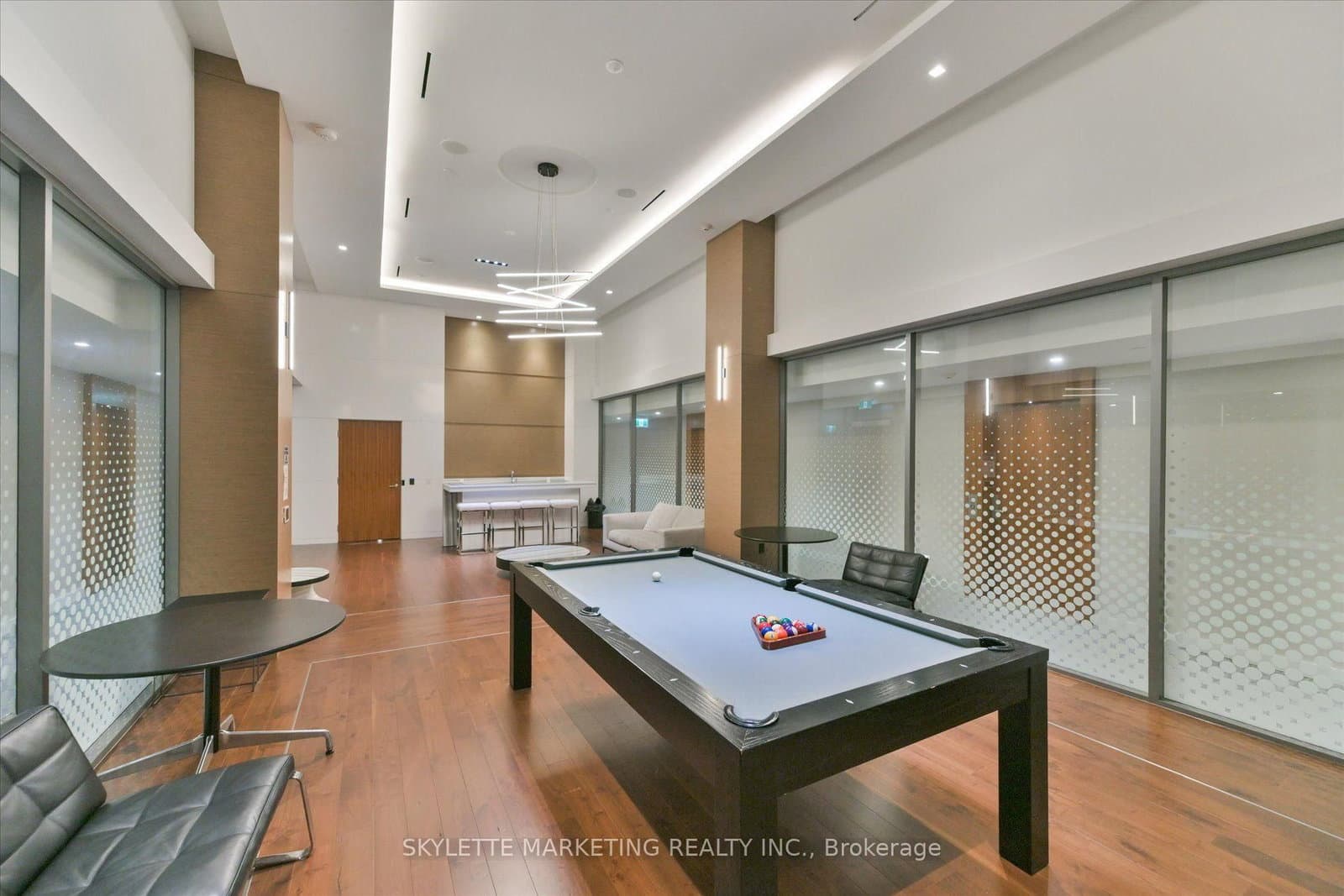 15 Queens Quay E, Unit 617 thumbnail 32
