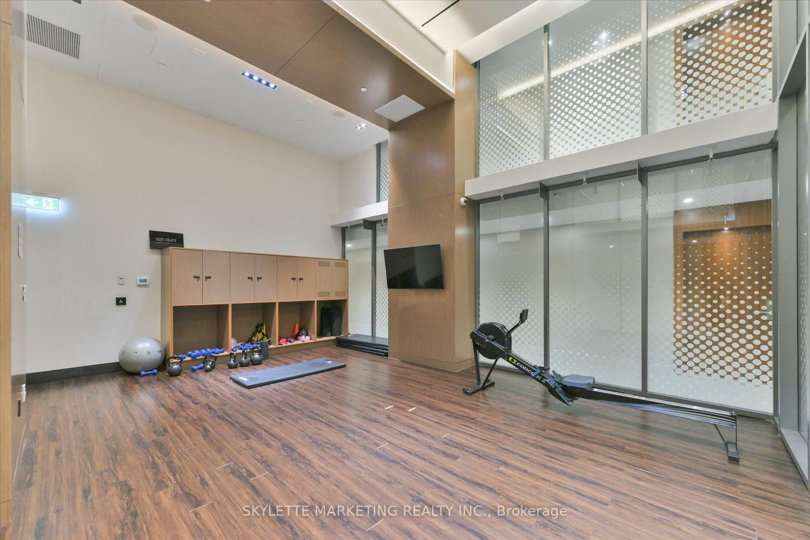 15 Queens Quay E, Unit 617 thumbnail 34
