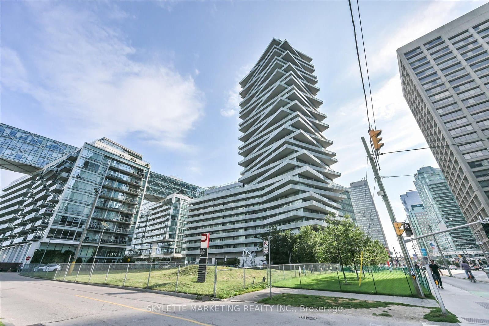 15 Queens Quay E, Unit 617 thumbnail 43
