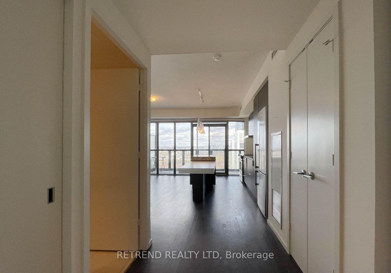 101 Charles Street E, Unit 4409 thumbnail 3