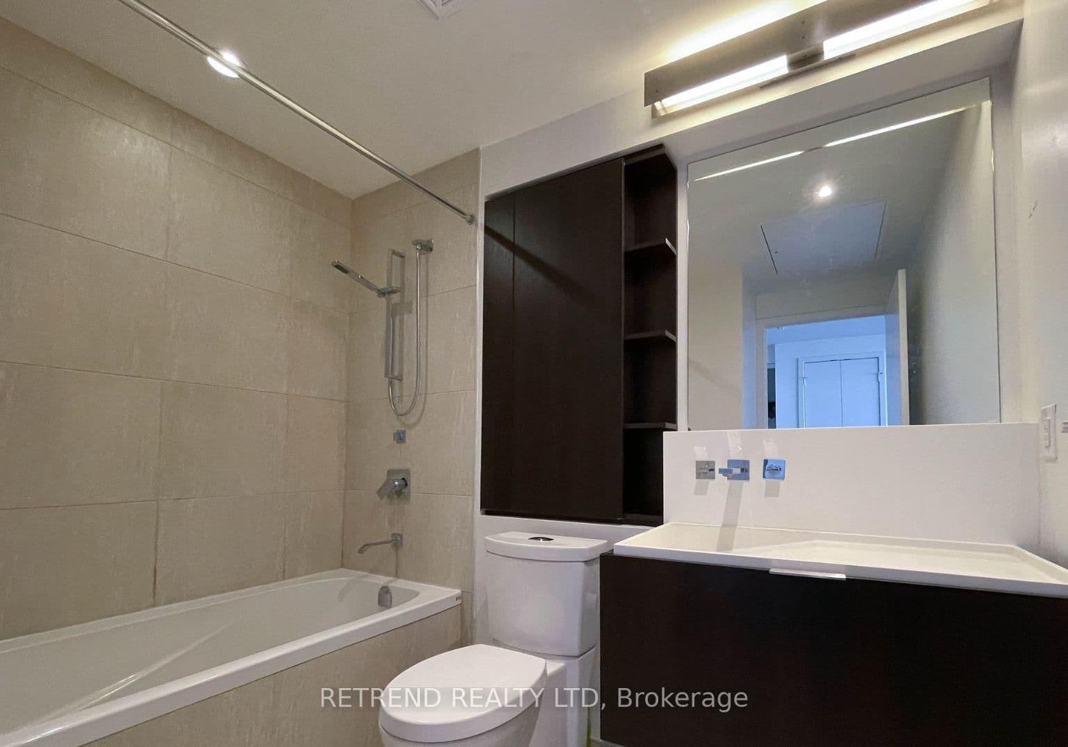 101 Charles Street E, Unit 4409 thumbnail 4