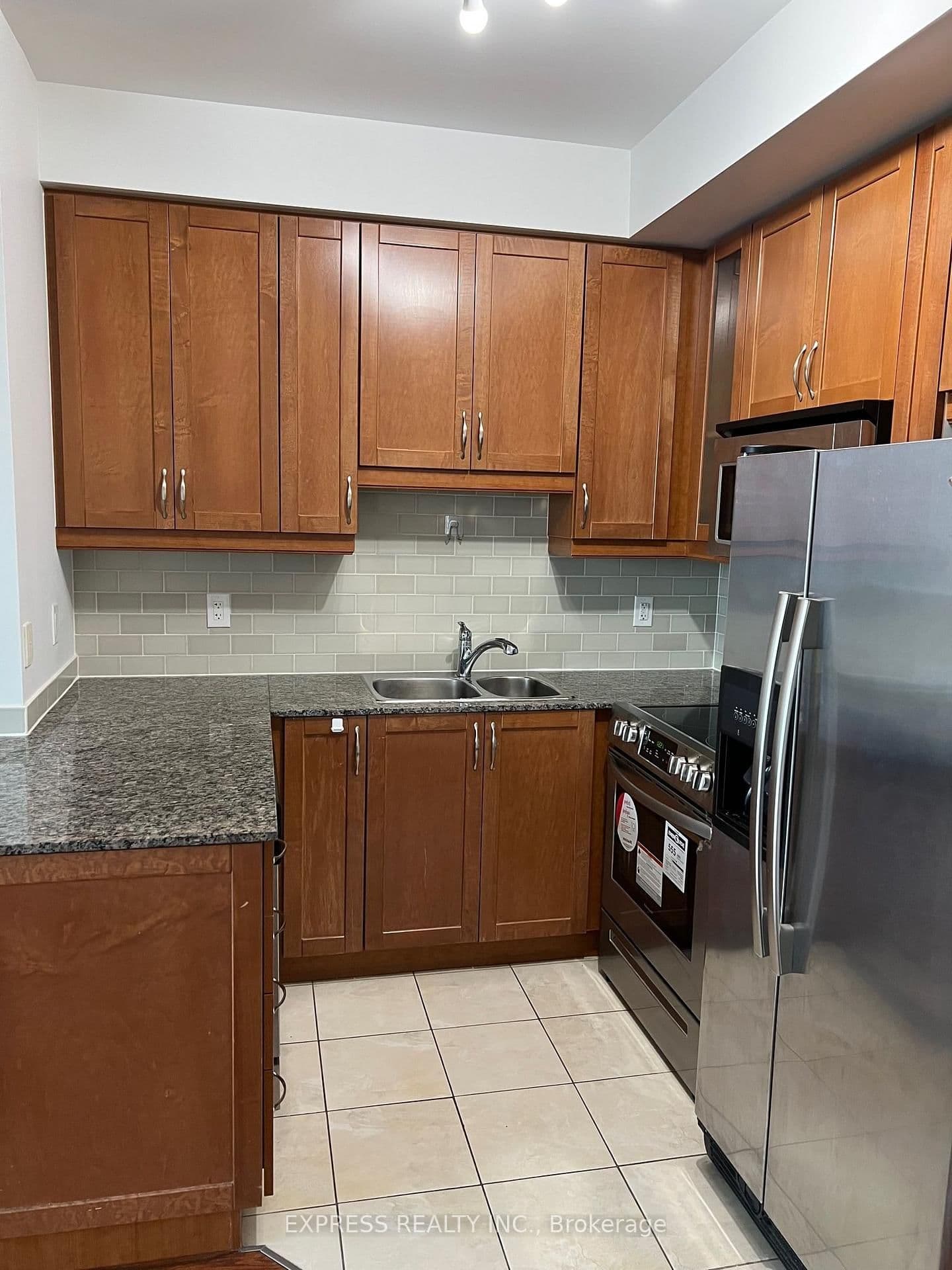 18 Holmes Avenue, Unit 1402 thumbnail 2